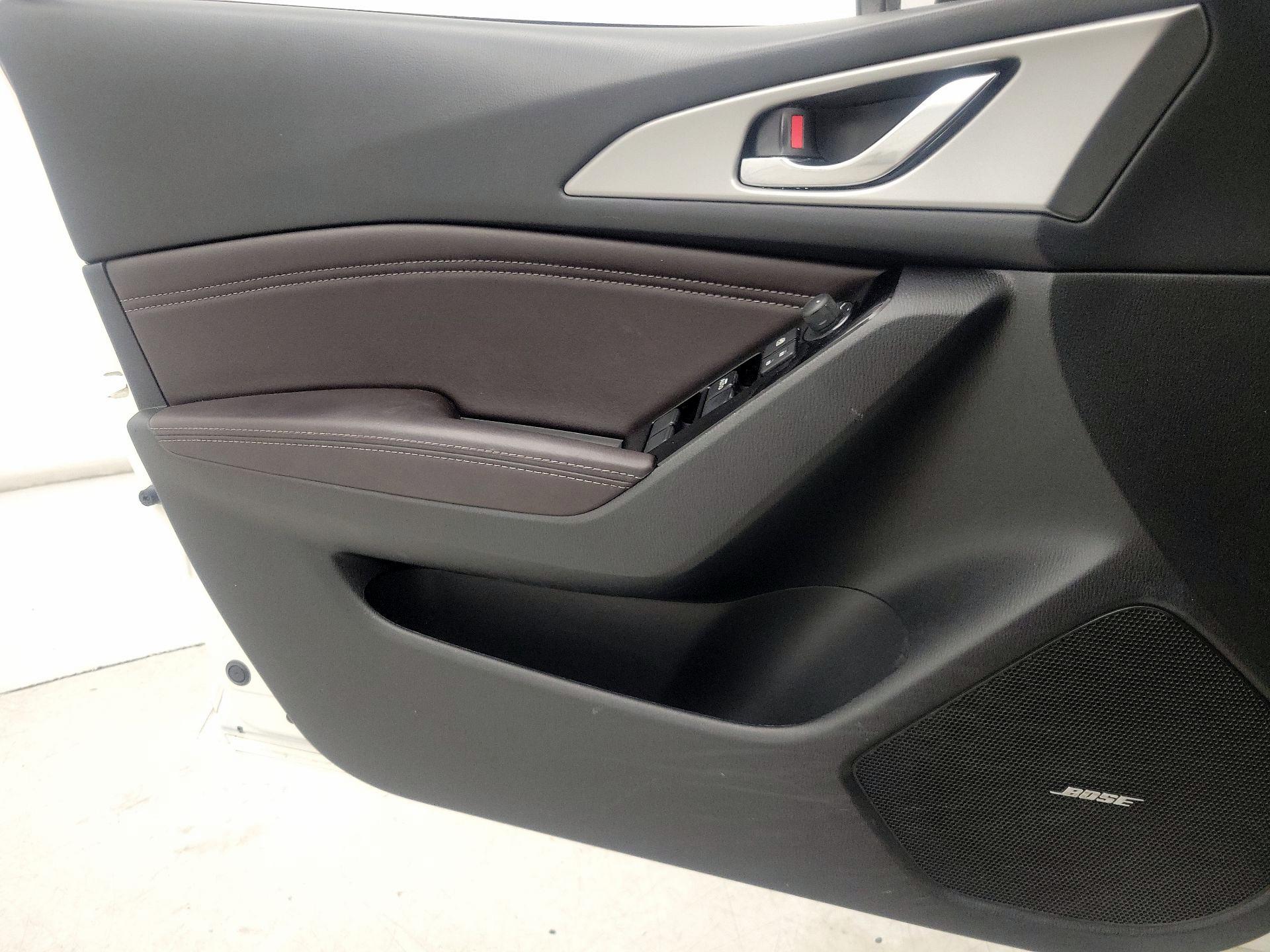 Thumbnail: 2018 Mazda Mazda3 - 12