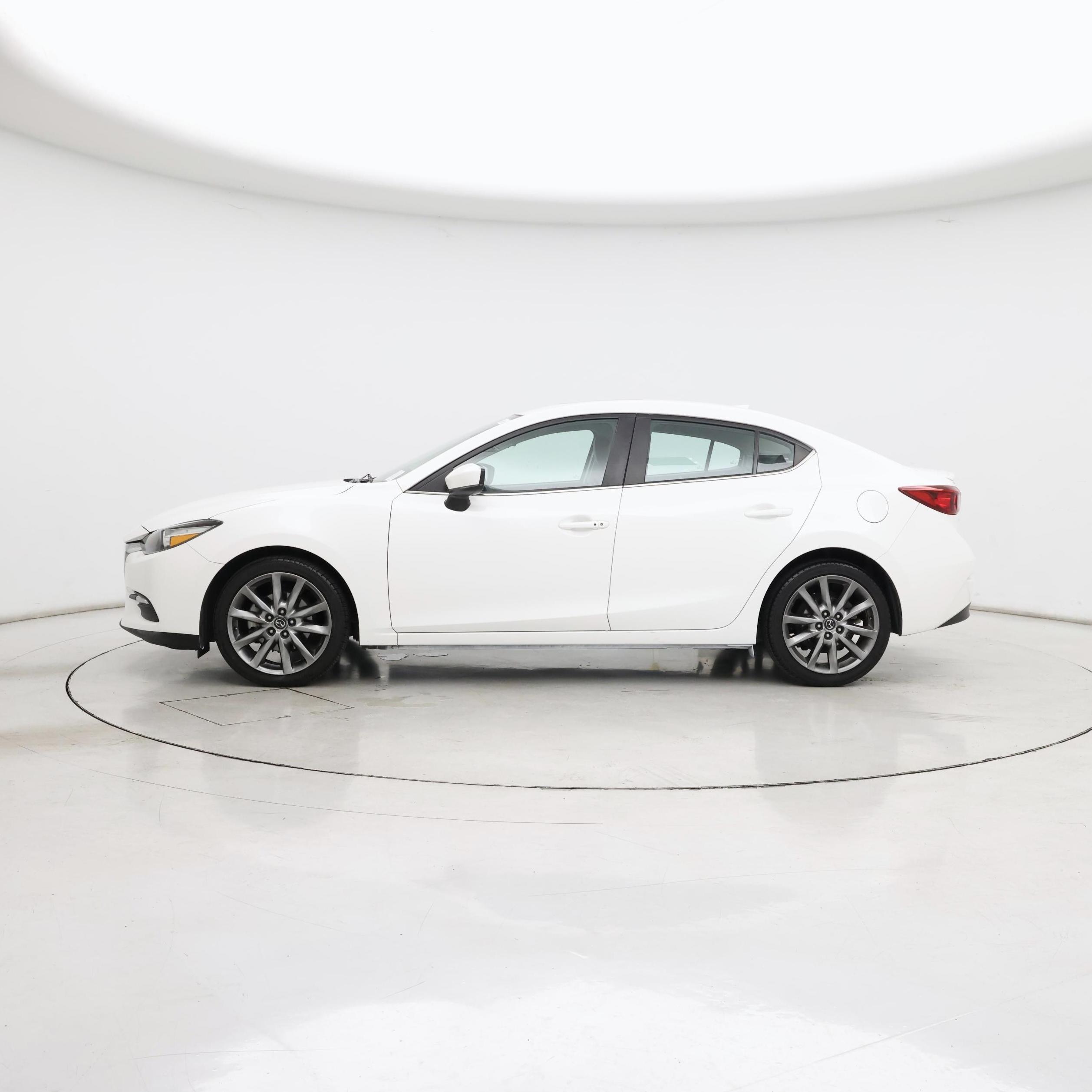 Thumbnail: 2018 Mazda Mazda3 - 3