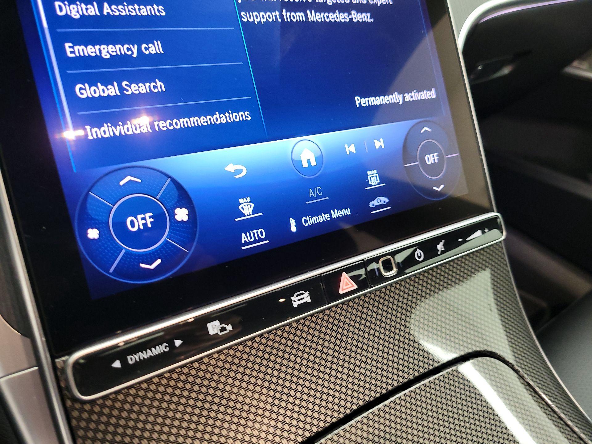 Thumbnail: 2023 Mercedes-Benz C-Class - 16