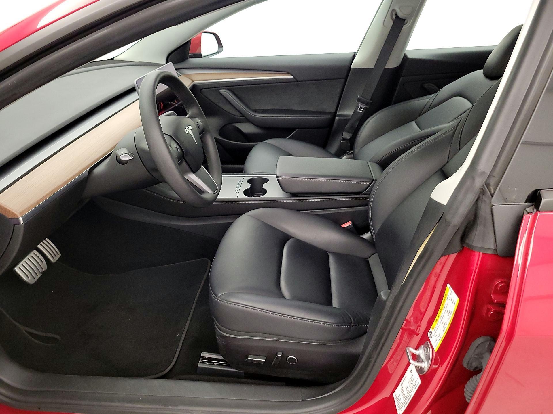 Thumbnail: 2022 Tesla Model 3 - 11