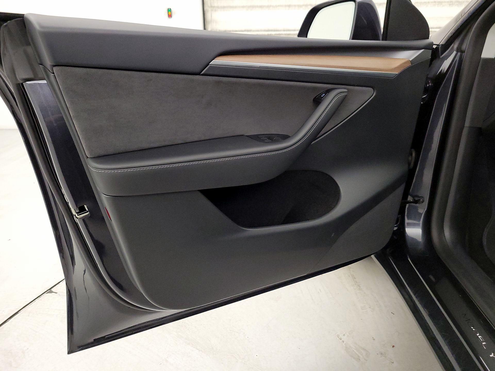 Thumbnail: 2024 Tesla Model Y - 12