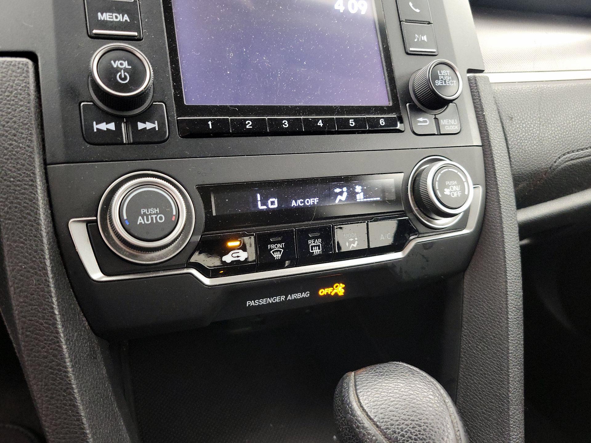 Thumbnail: 2016 Honda Civic - 16