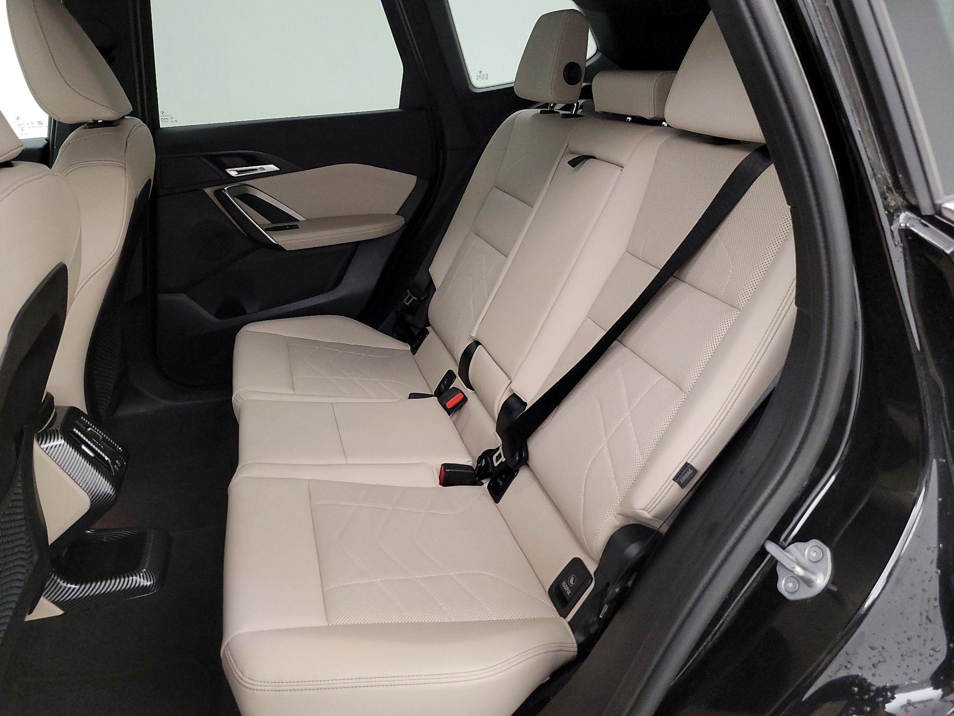 Thumbnail: 2023 BMW X1 - 18