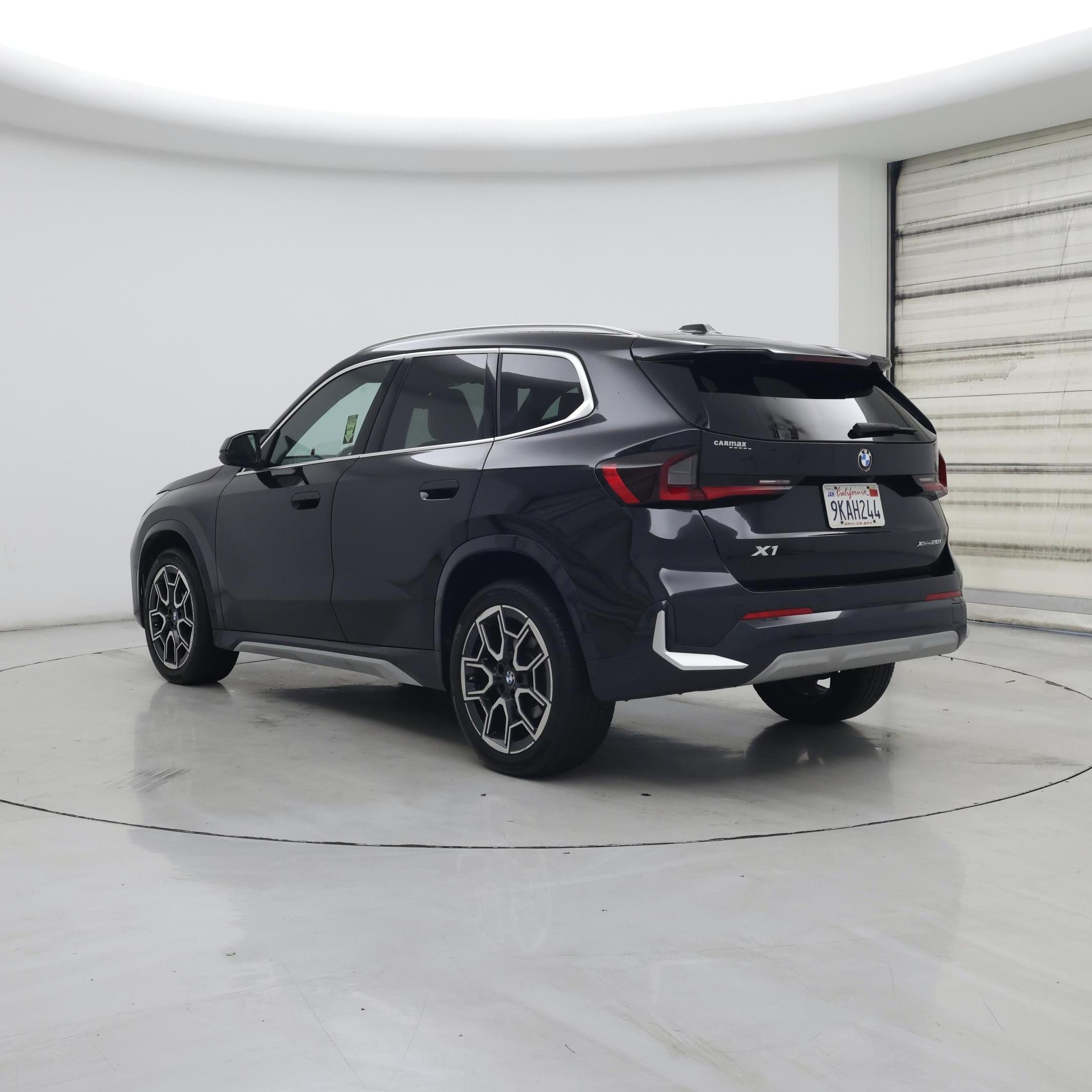 Thumbnail: 2023 BMW X1 - 2