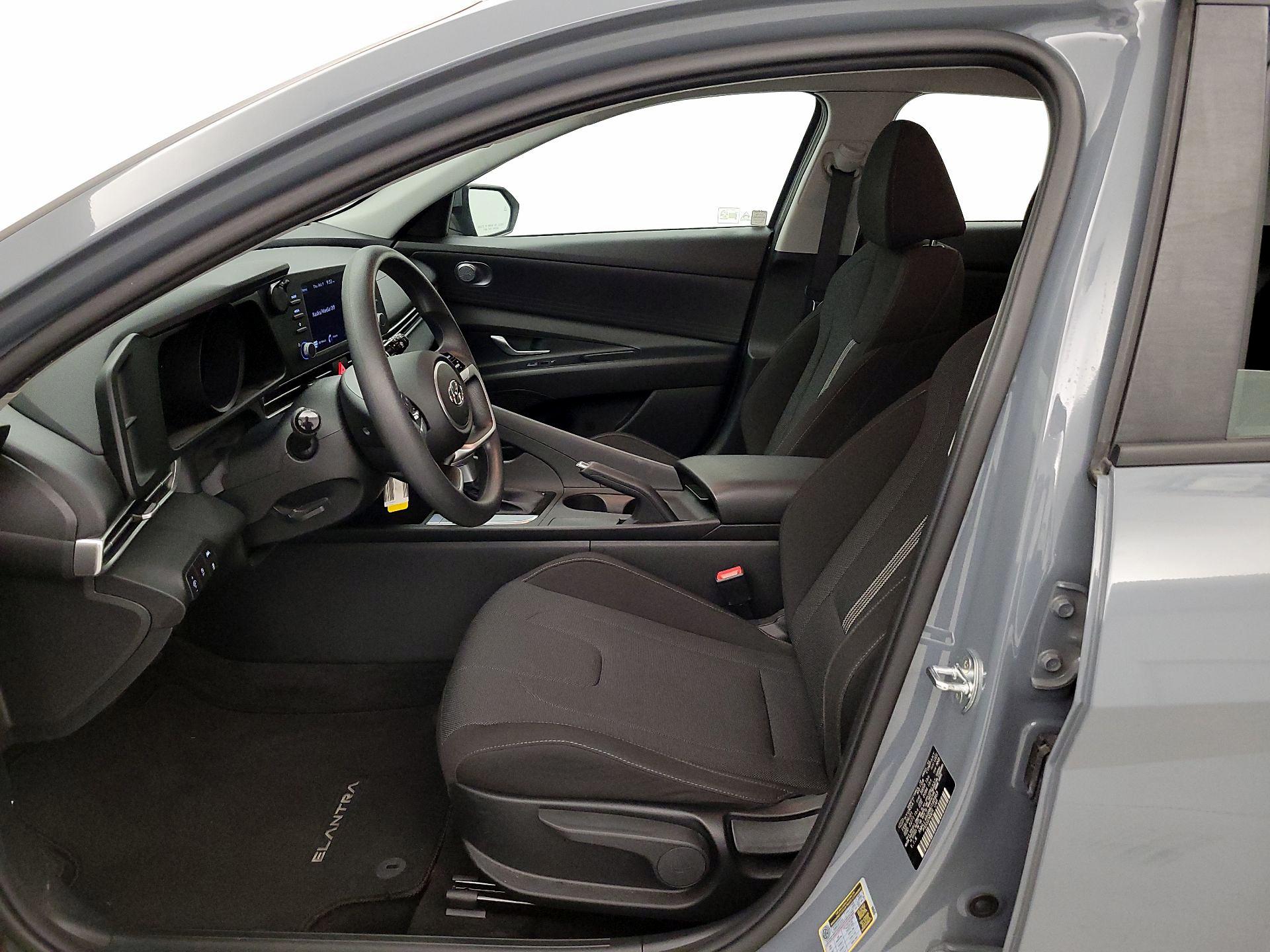 Thumbnail: 2021 Hyundai Elantra - 11