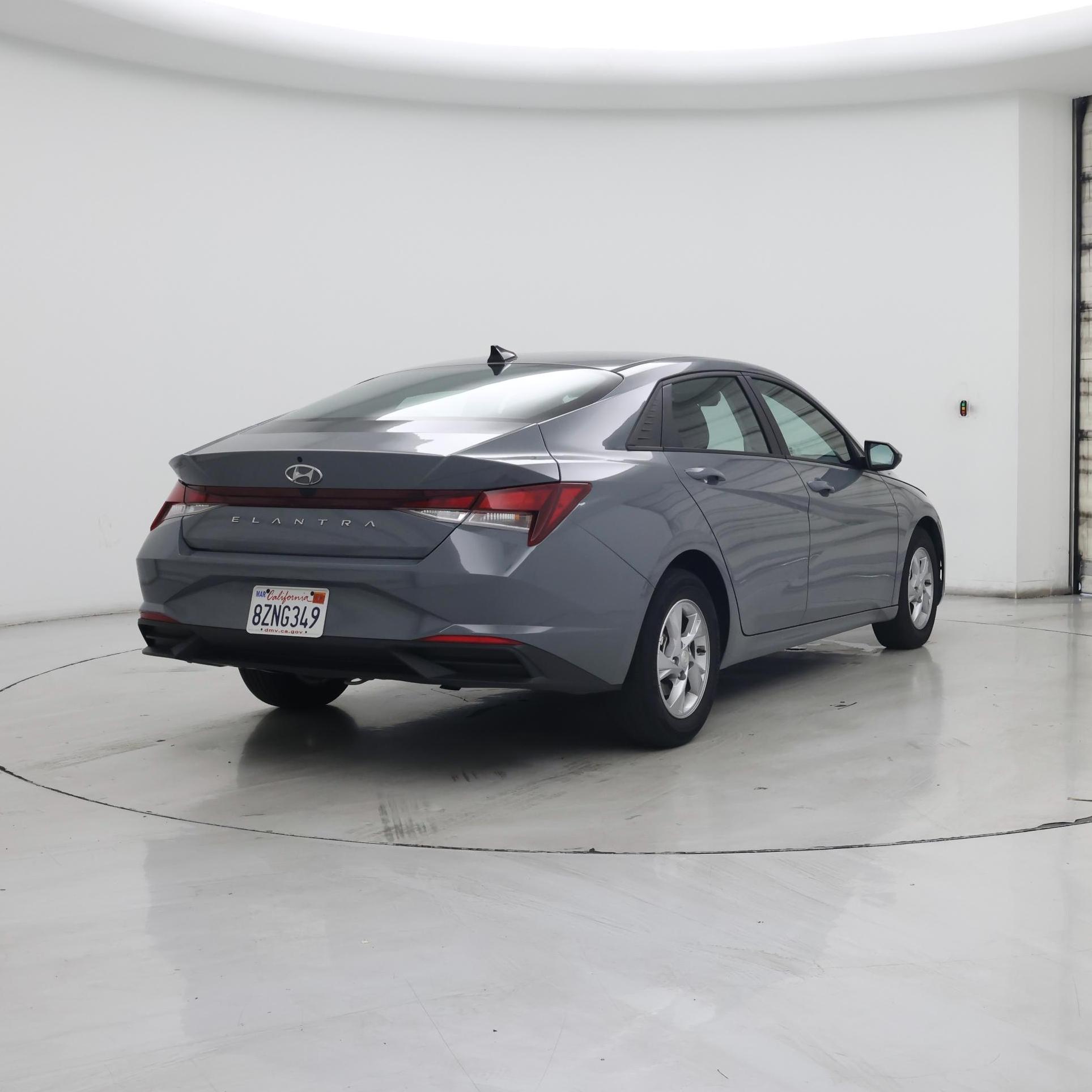 Thumbnail: 2021 Hyundai Elantra - 8