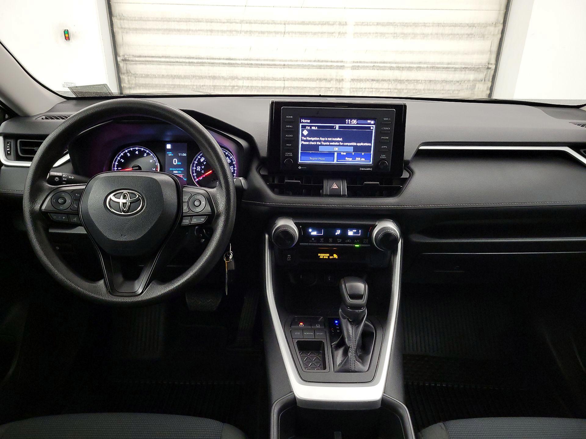 Thumbnail: 2022 Toyota RAV4 - 9