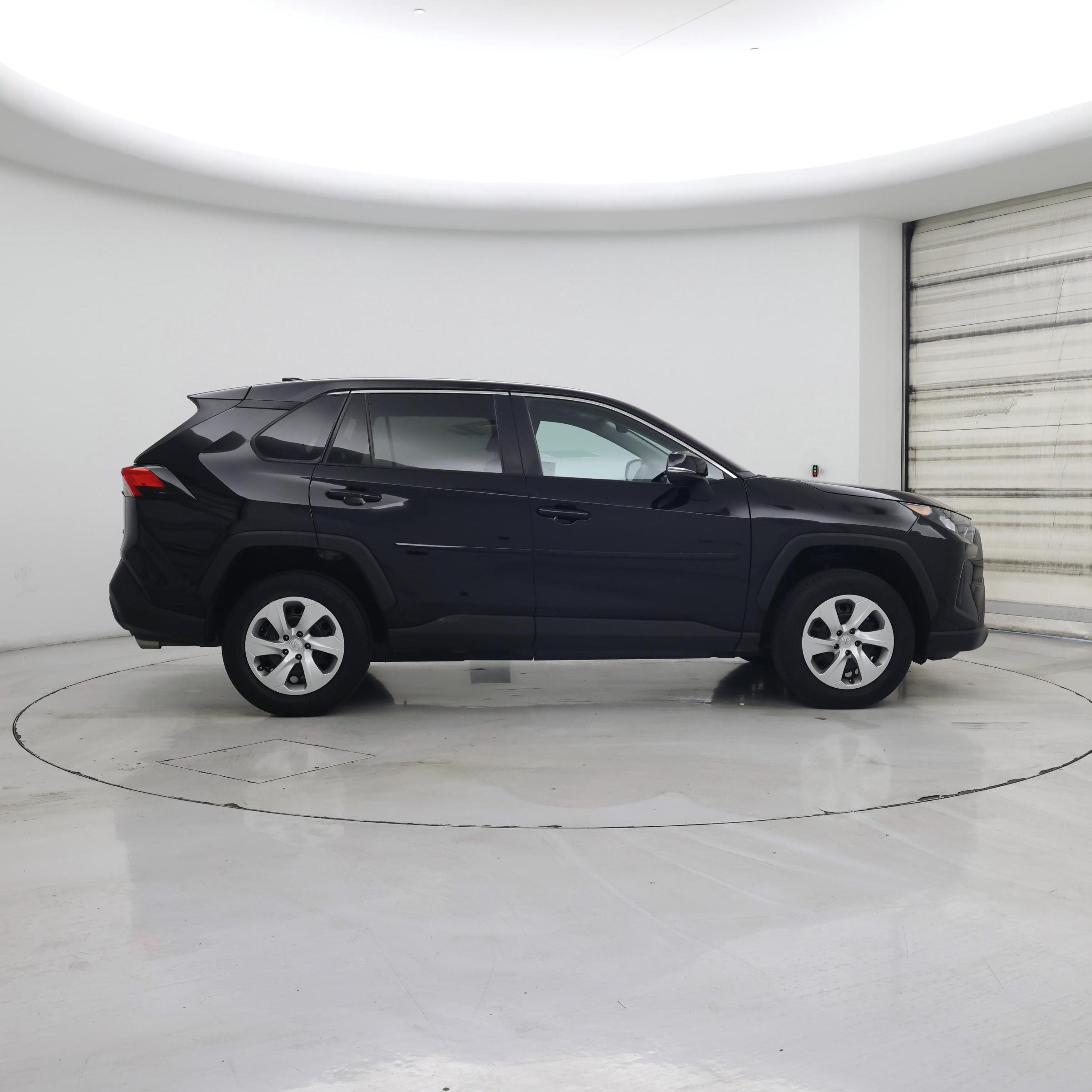 Thumbnail: 2022 Toyota RAV4 - 7
