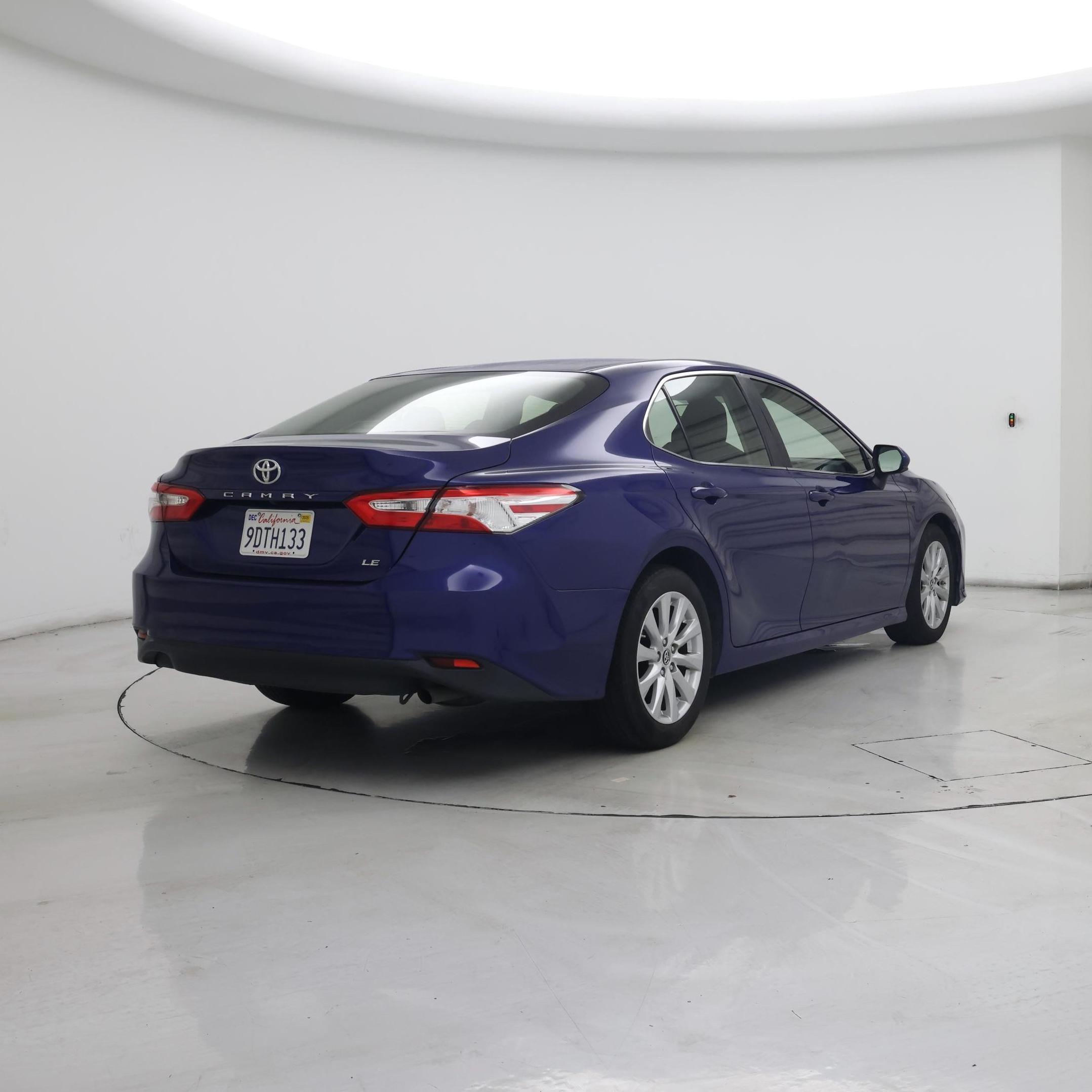 Thumbnail: 2018 Toyota Camry - 8