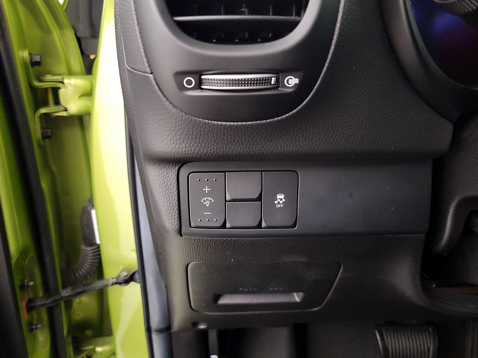 Thumbnail: 2015 Kia Soul - 13