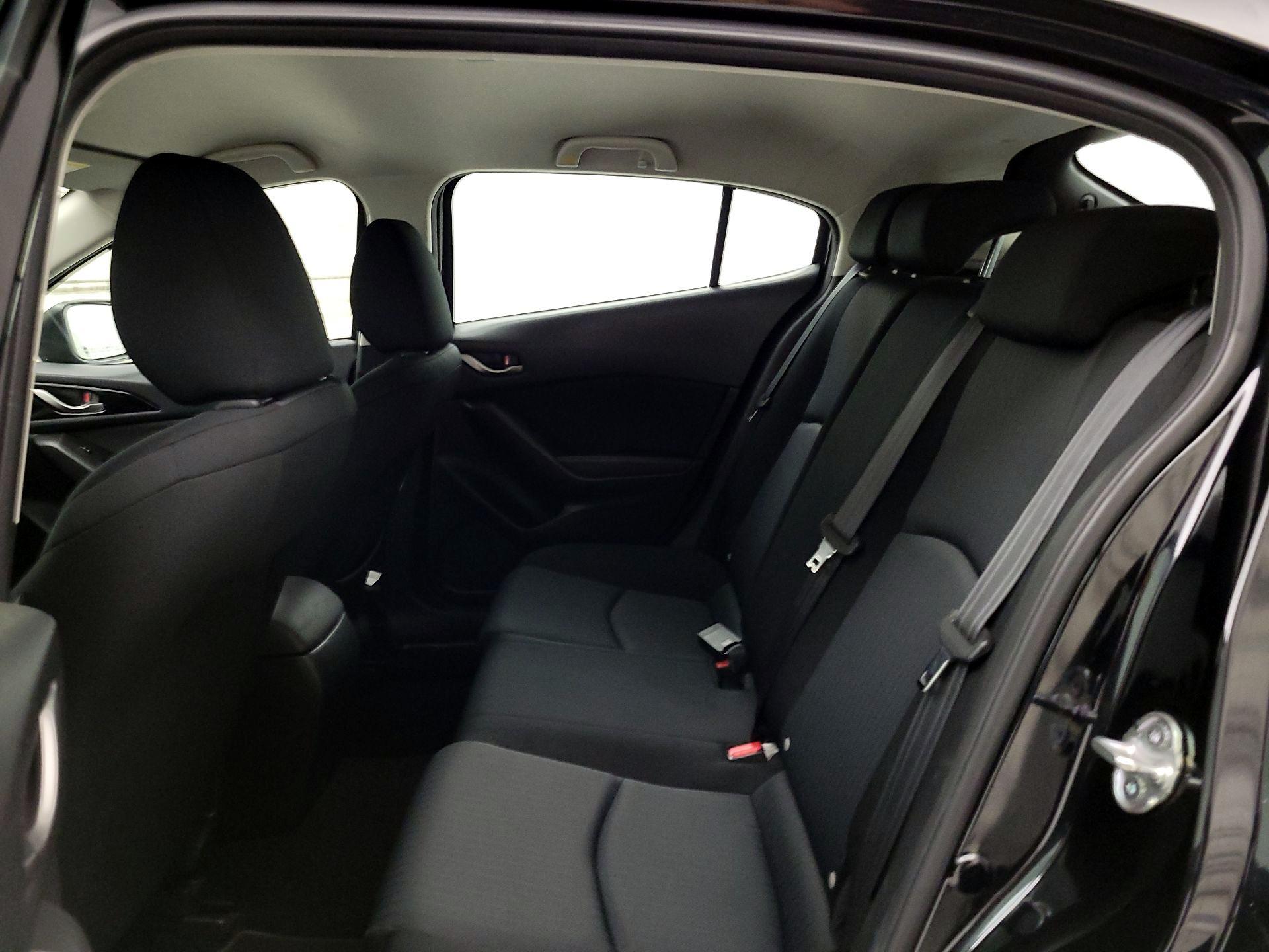 Thumbnail: 2016 Mazda Mazda3 - 20
