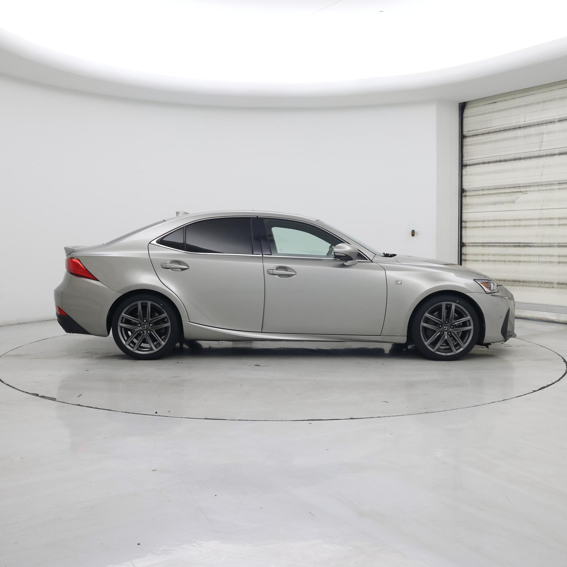 Thumbnail: 2018 Lexus IS - 7