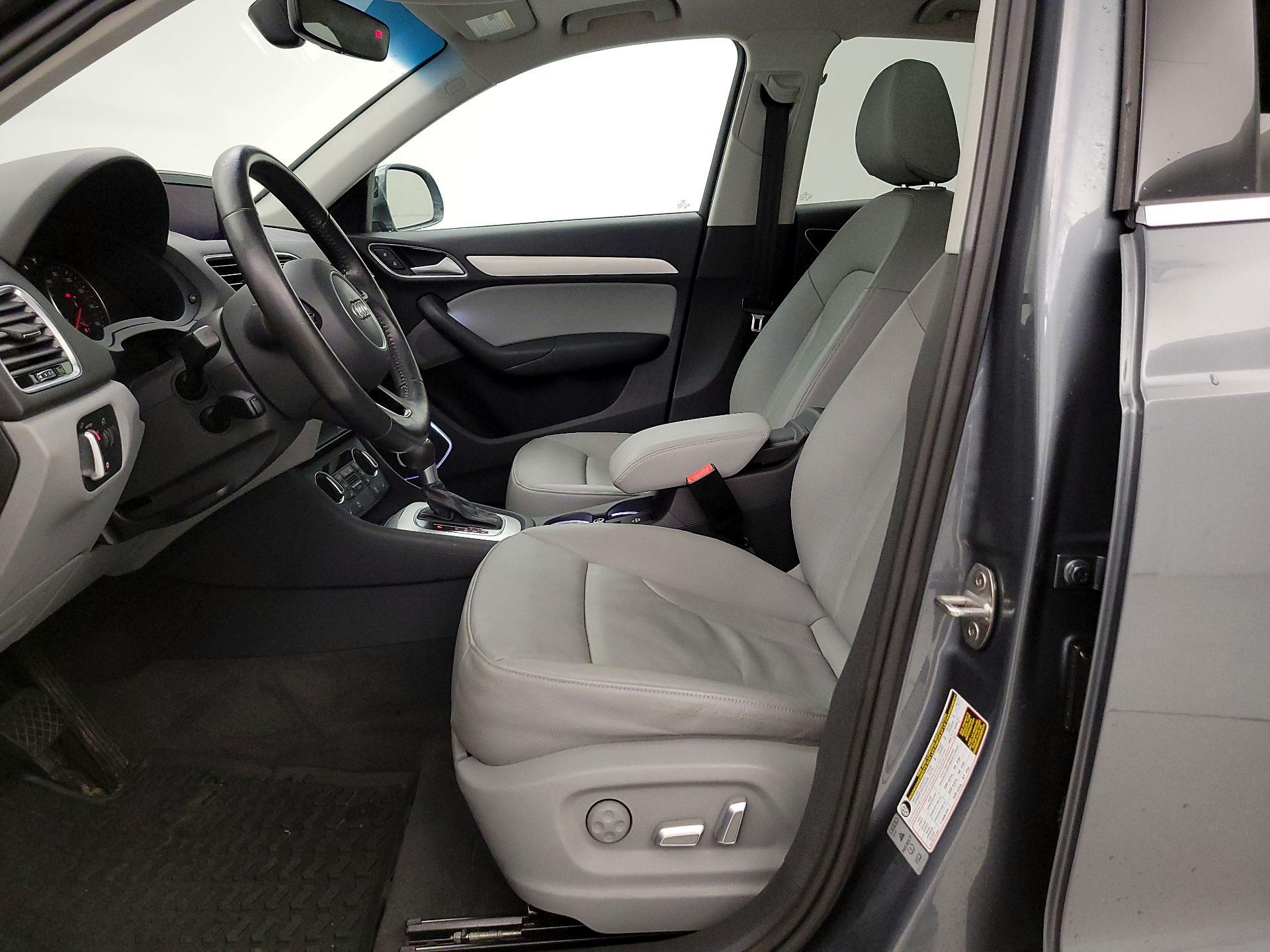 Thumbnail: 2017 Audi Q3 - 11