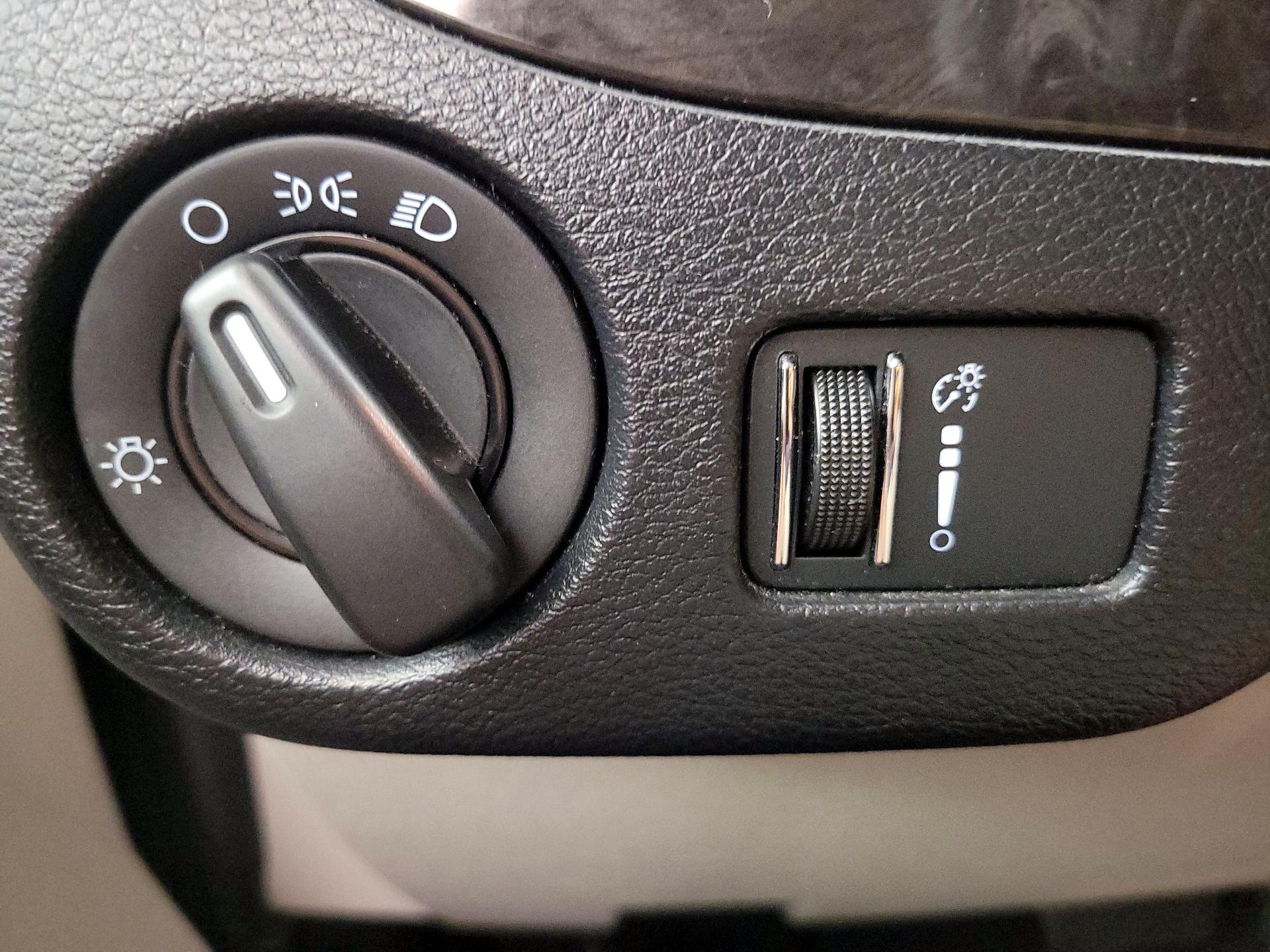 Thumbnail: 2016 Dodge Grand Caravan - 13