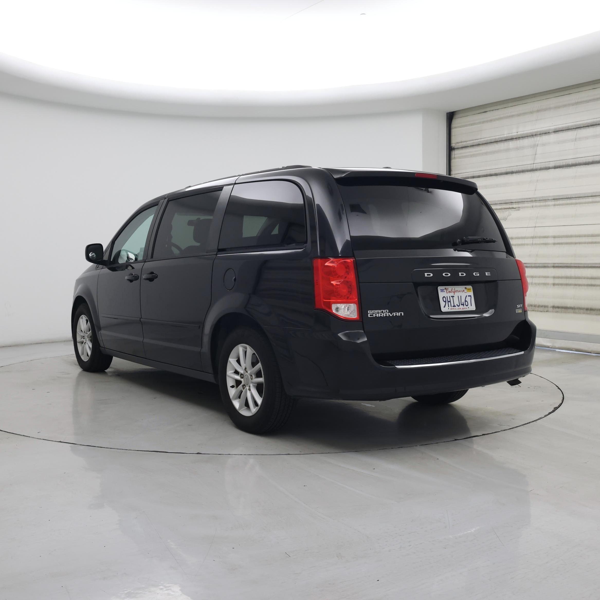 Thumbnail: 2016 Dodge Grand Caravan - 2