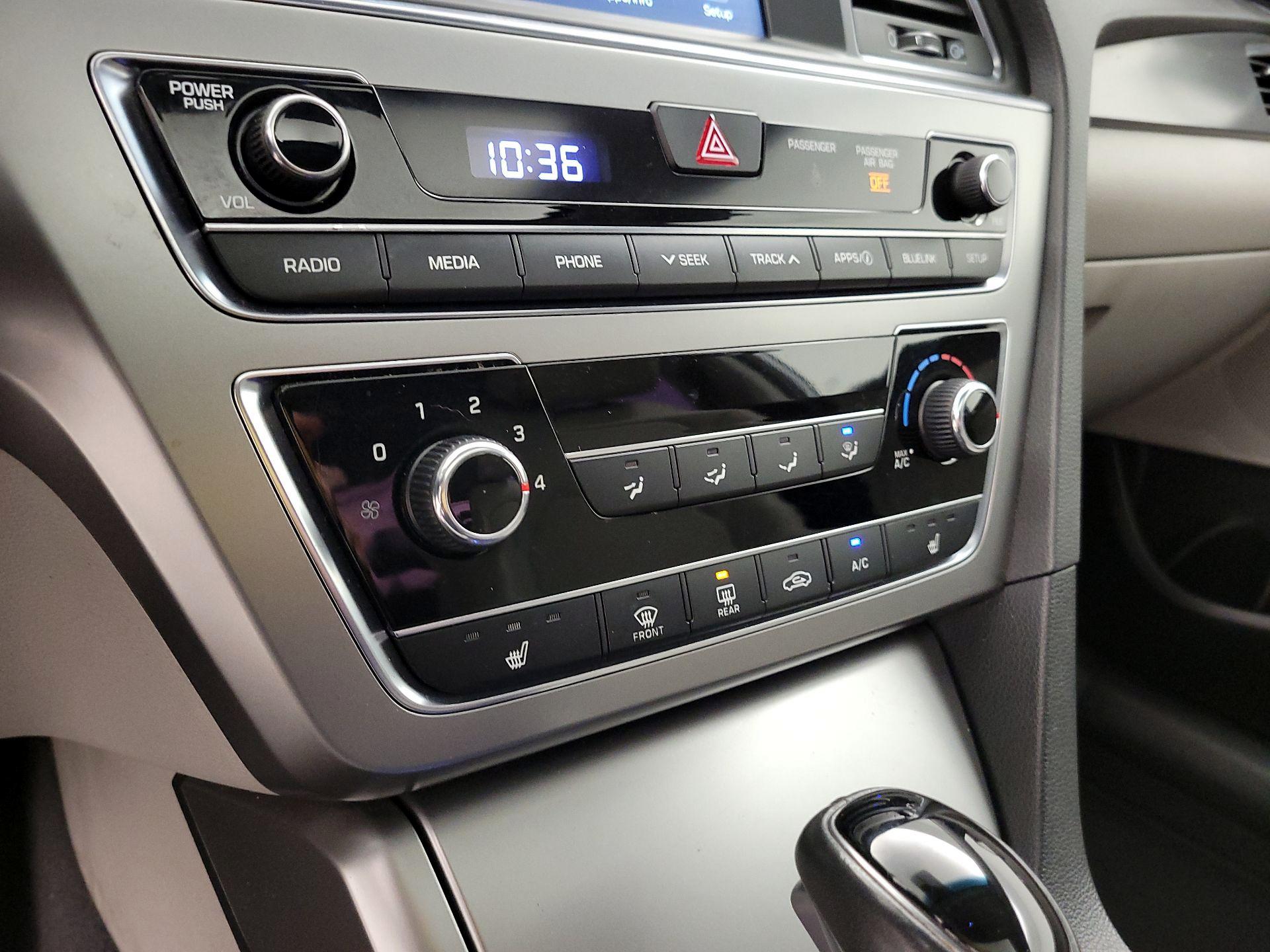 Thumbnail: 2016 Hyundai Sonata - 15
