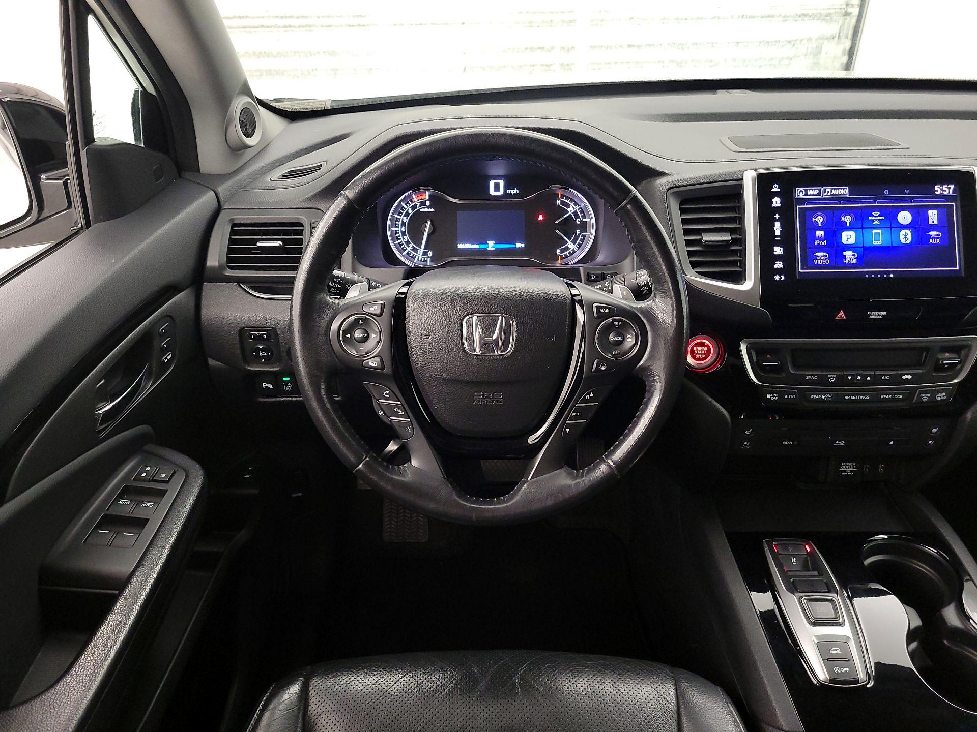 Thumbnail: 2017 Honda Pilot - 10