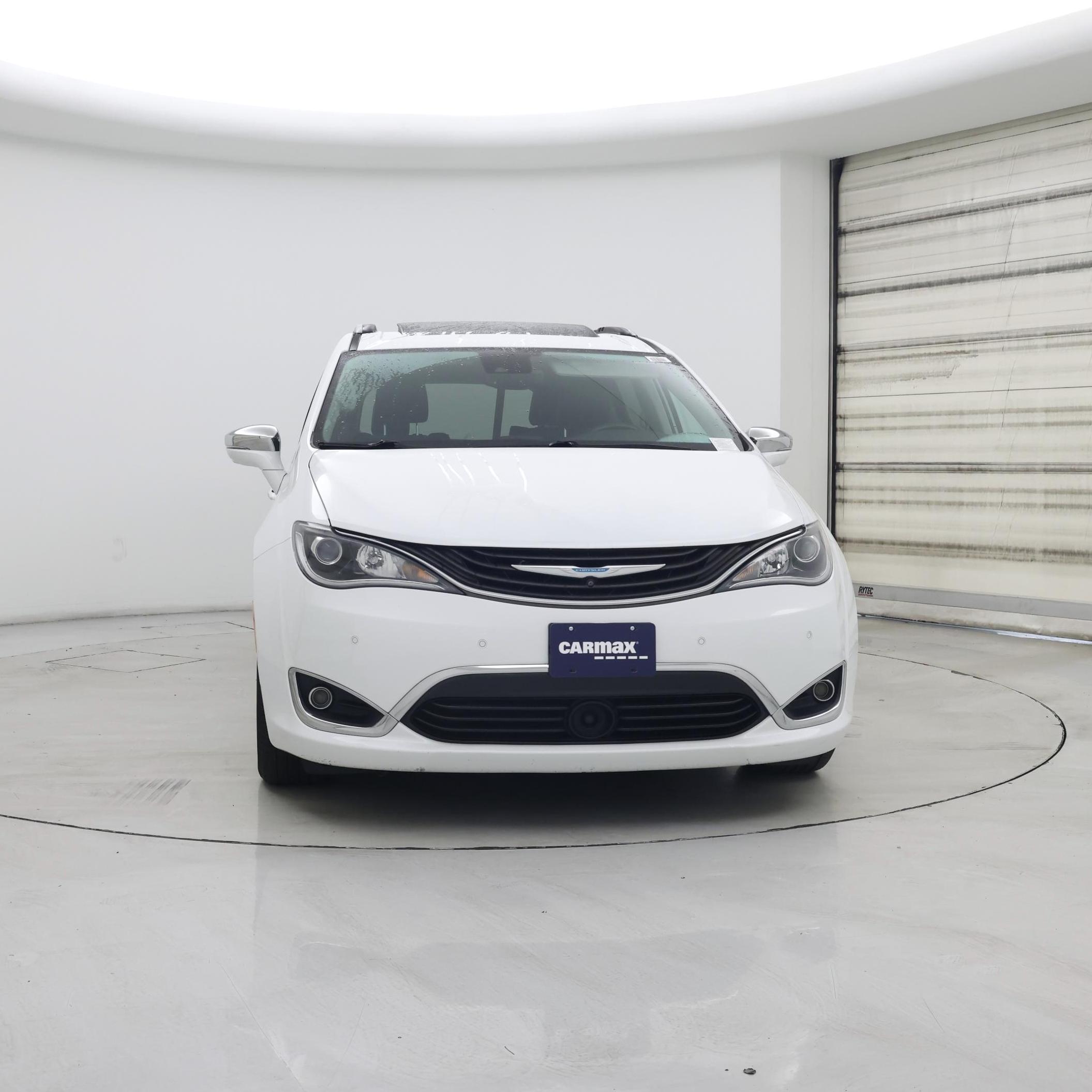 Thumbnail: 2018 Chrysler Pacifica - 5