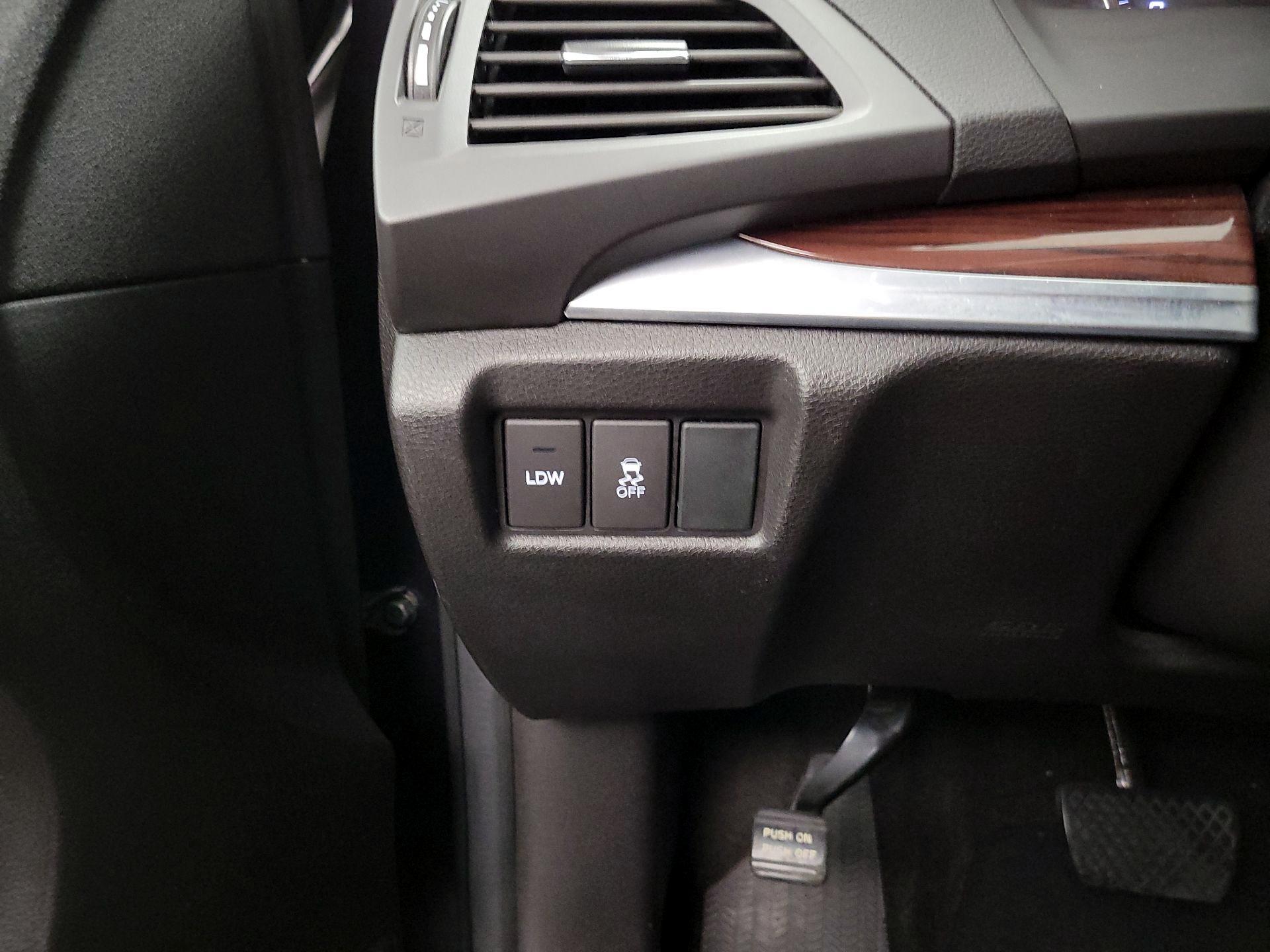 Thumbnail: 2014 Acura MDX - 13