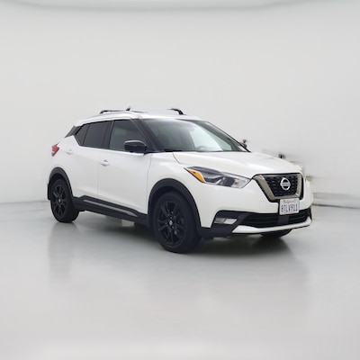 White 2020 Nissan Kicks SR