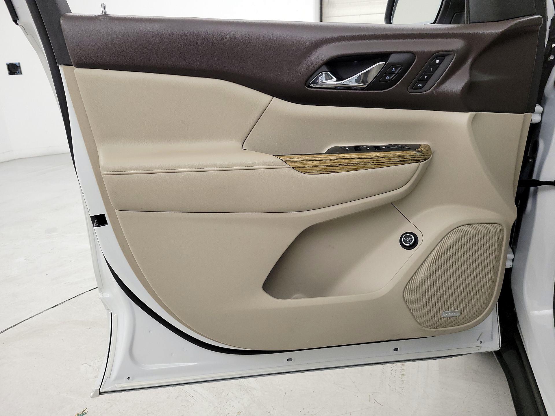 Thumbnail: 2018 GMC Acadia - 12