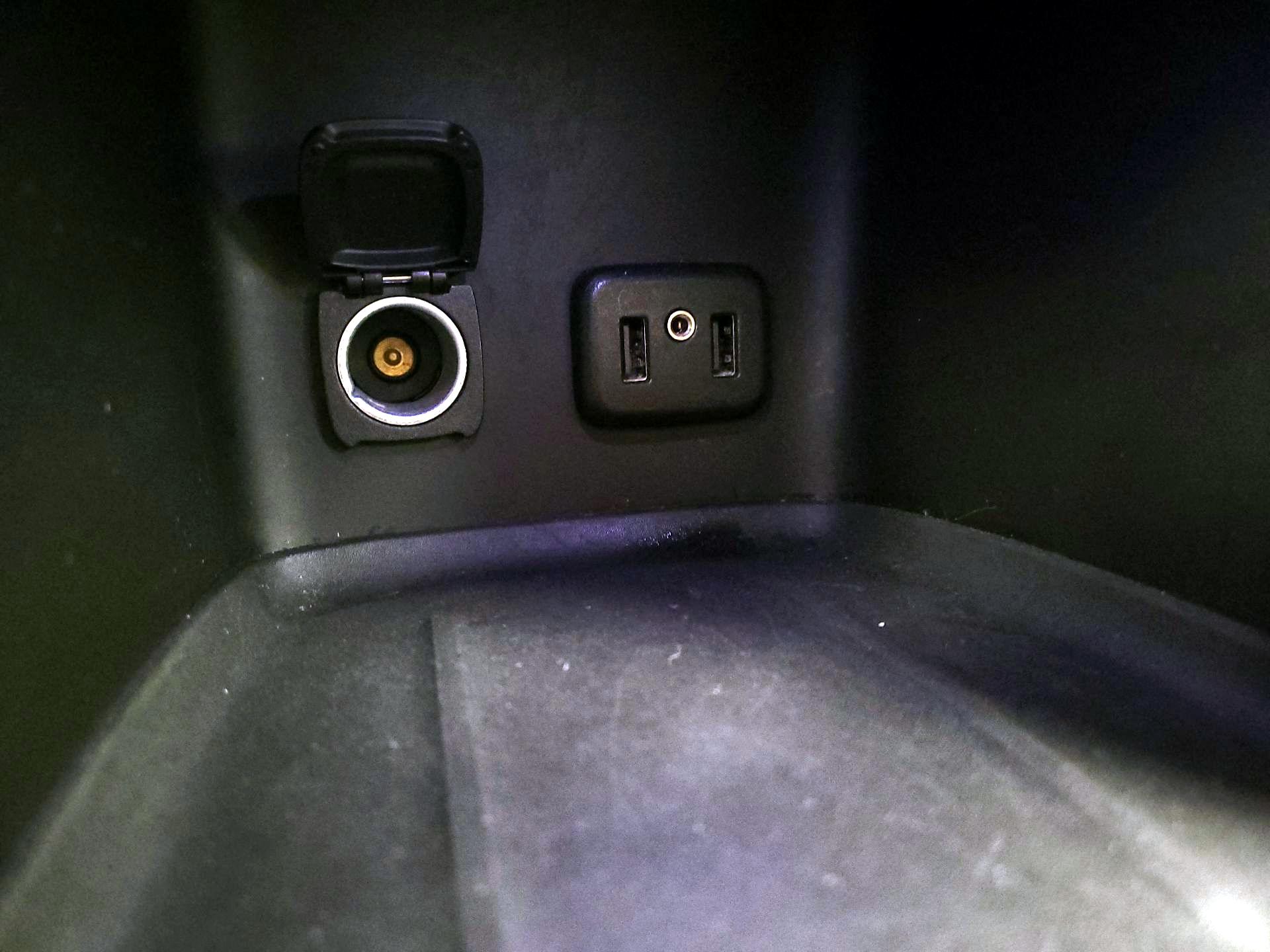 Thumbnail: 2018 GMC Acadia - 19