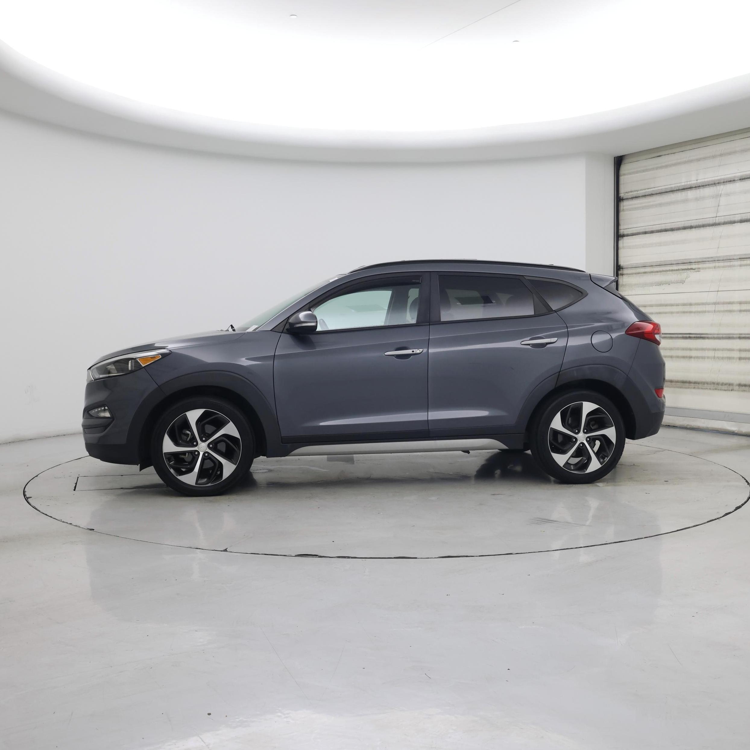 Thumbnail: 2017 Hyundai Tucson - 3