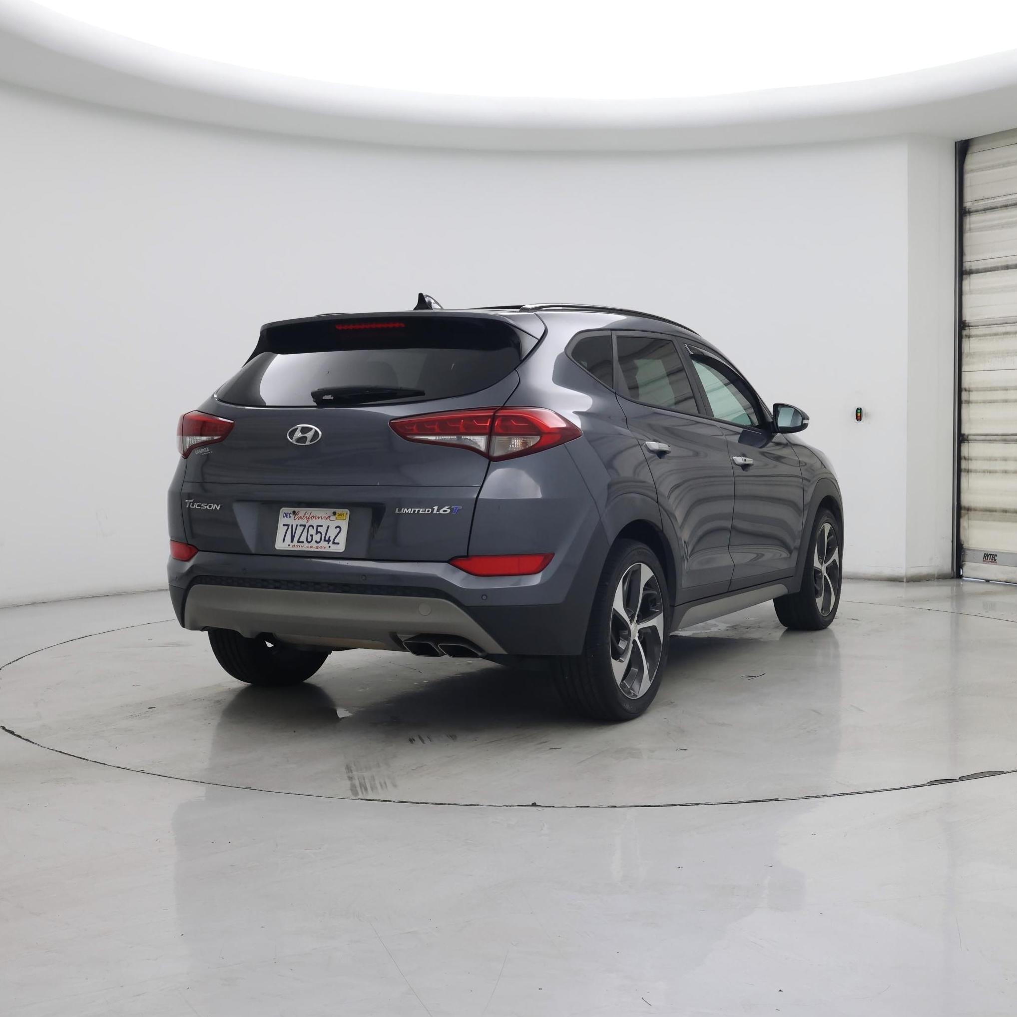 Thumbnail: 2017 Hyundai Tucson - 8