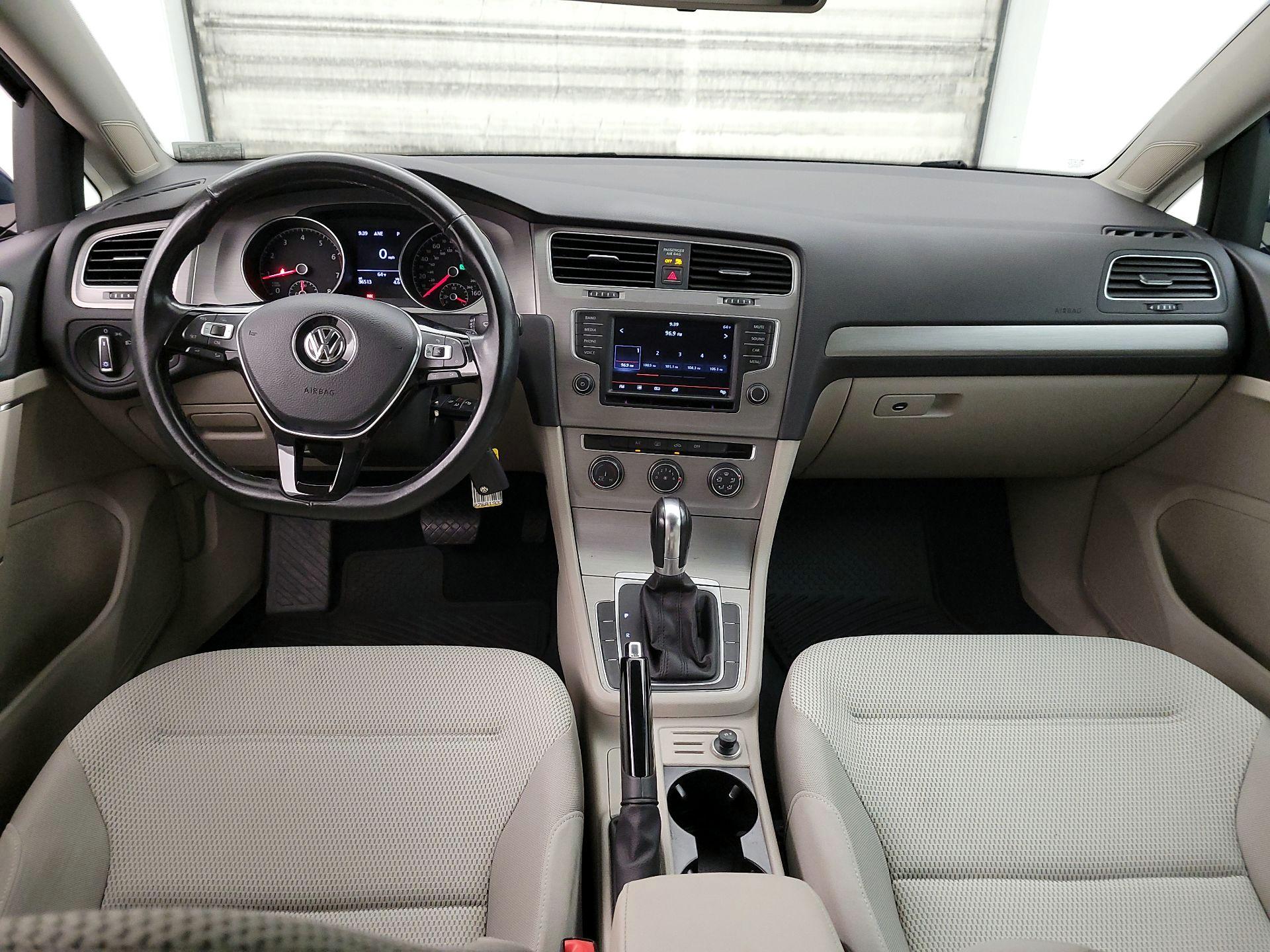 Thumbnail: 2016 Volkswagen Golf - 9