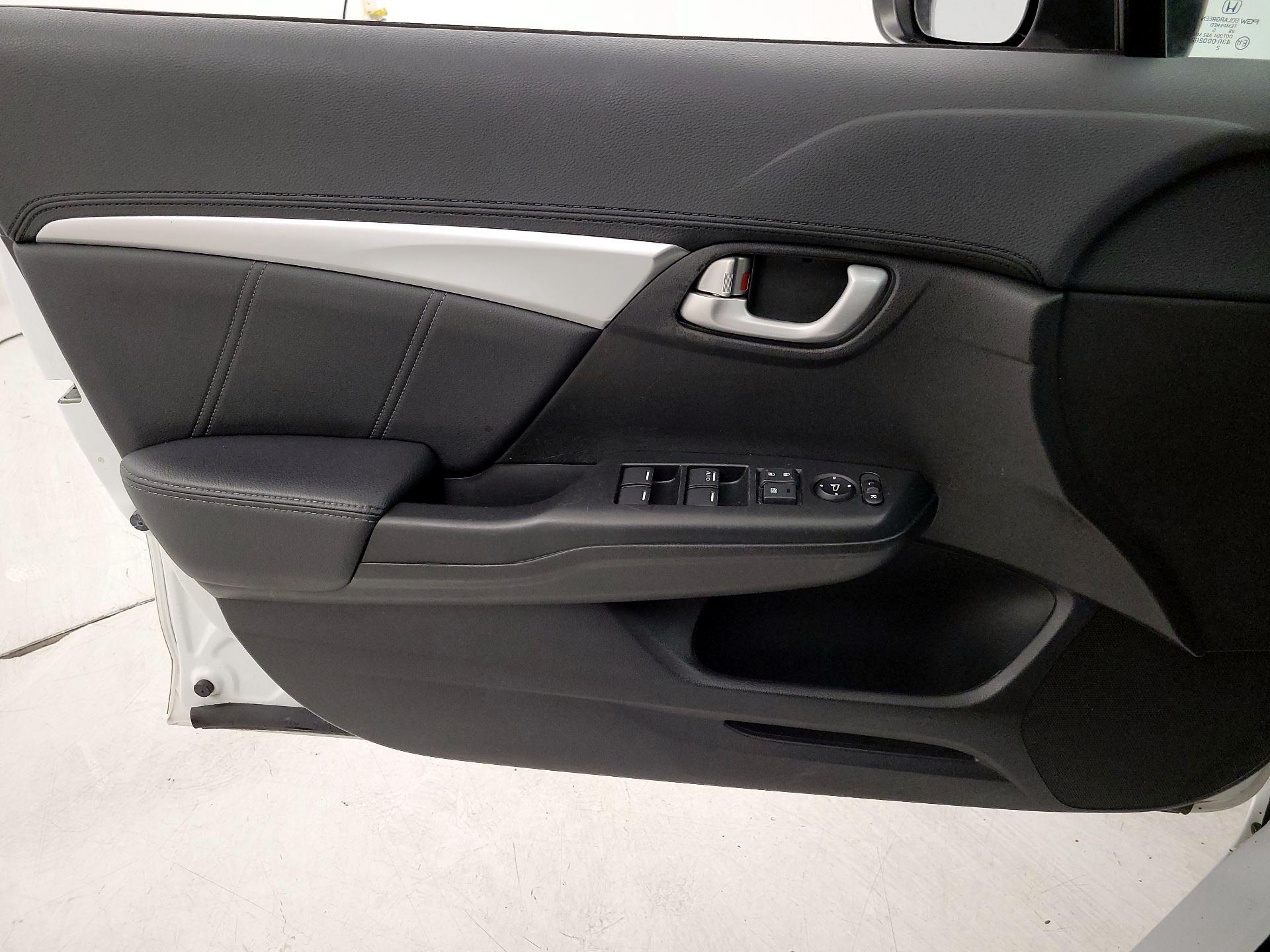 Thumbnail: 2015 Honda Civic - 12