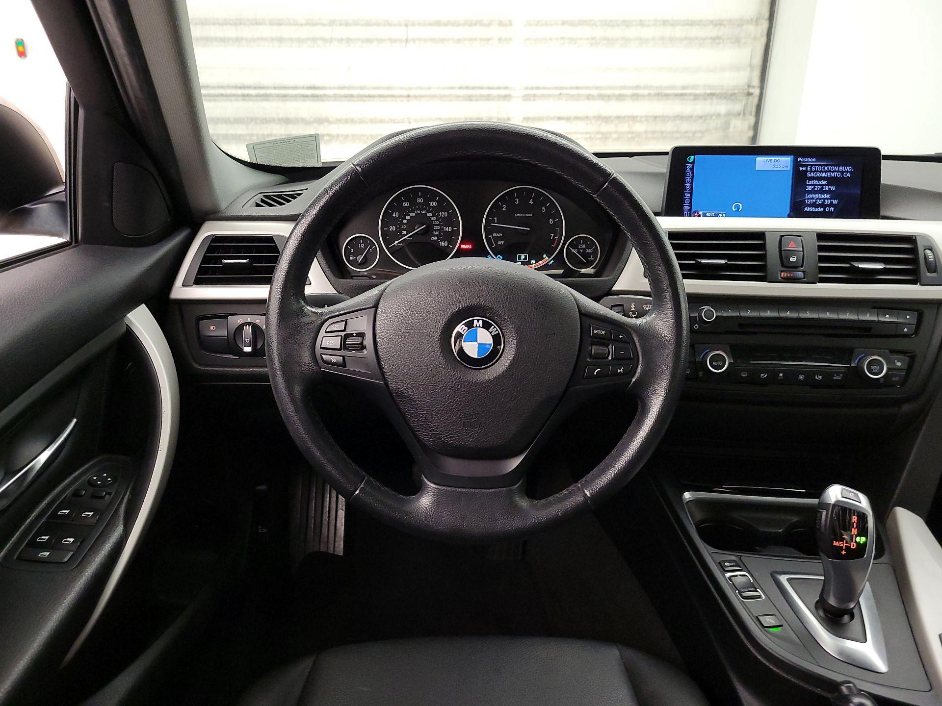 Thumbnail: 2015 BMW 3 Series - 10