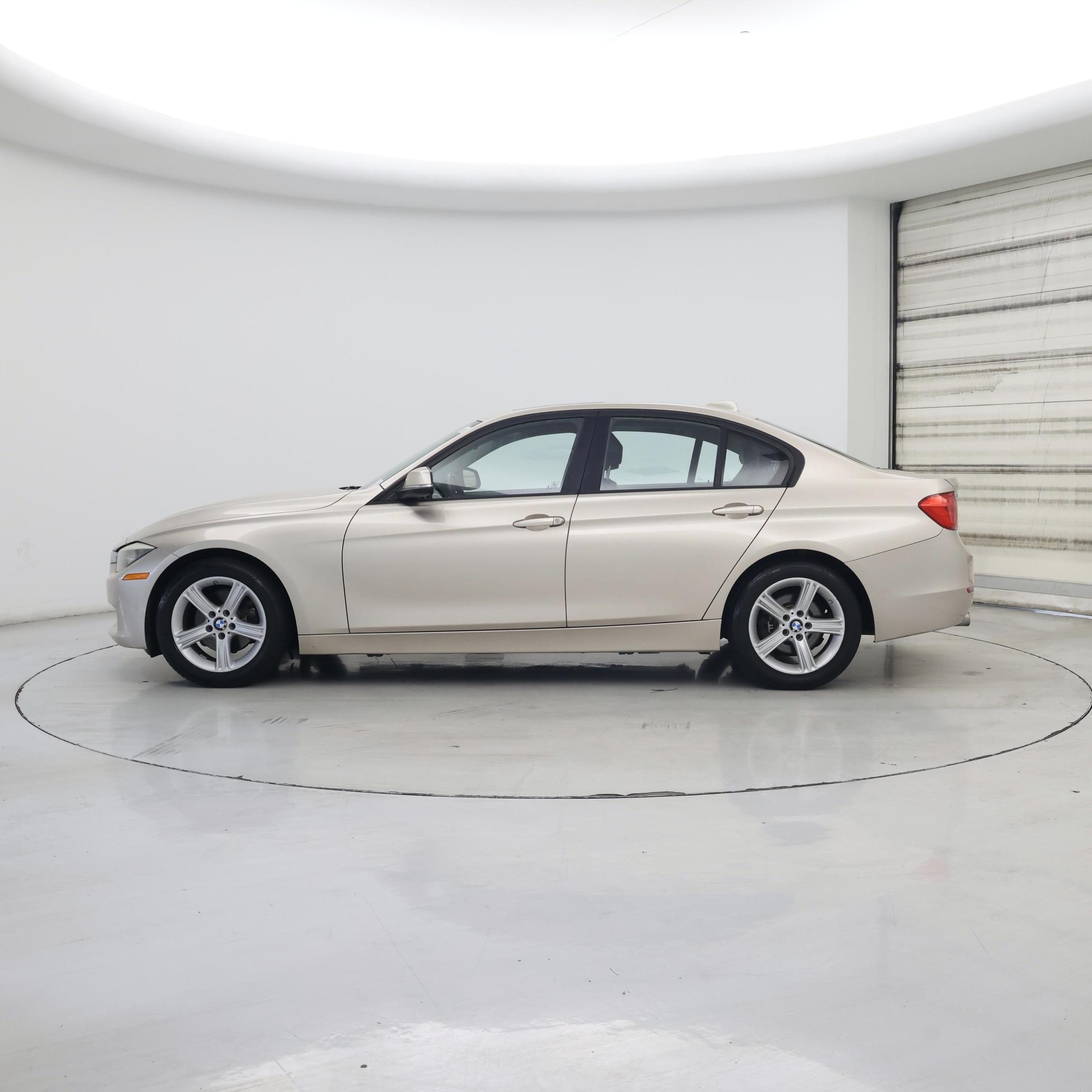 Thumbnail: 2015 BMW 3 Series - 3