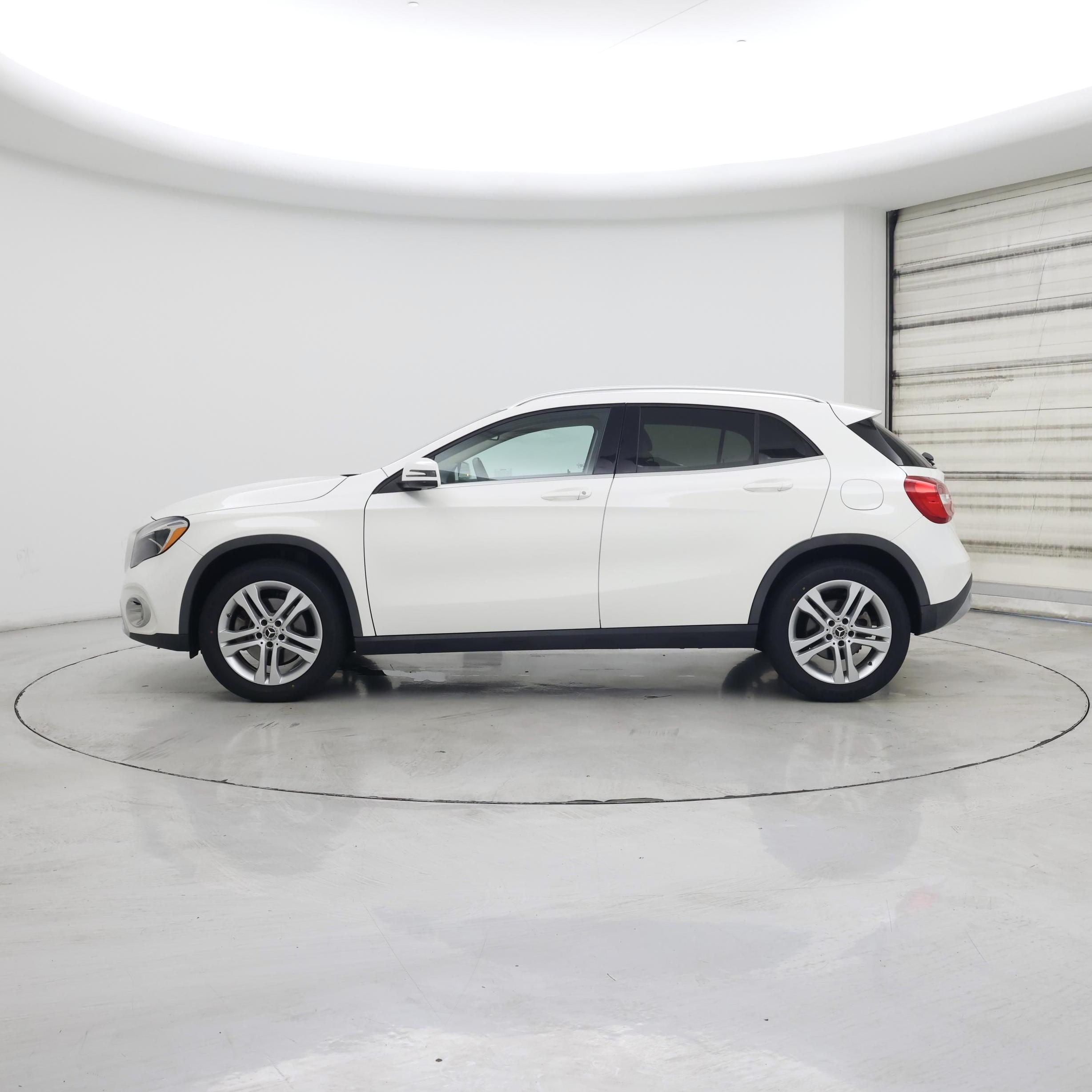 Thumbnail: 2019 Mercedes-Benz GLA - 3