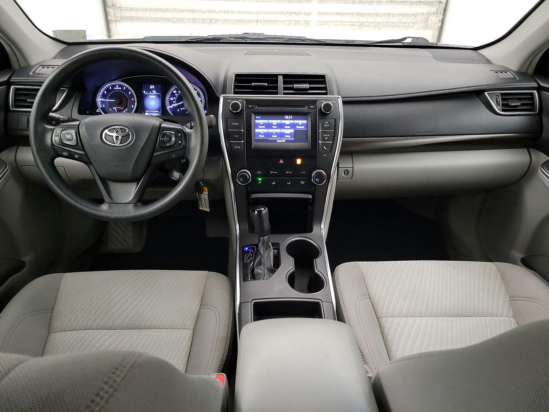 Thumbnail: 2016 Toyota Camry - 9