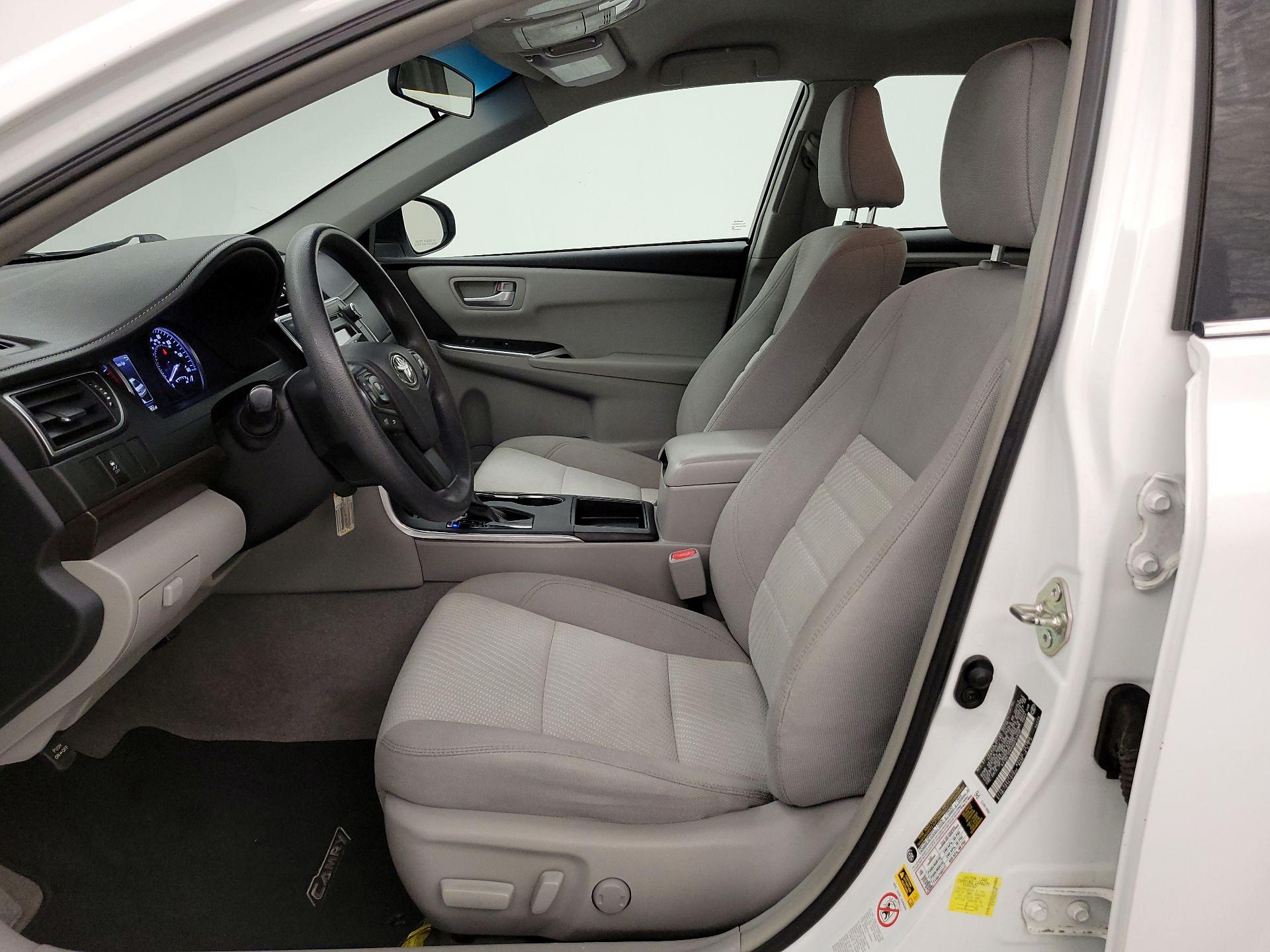 Thumbnail: 2016 Toyota Camry - 11