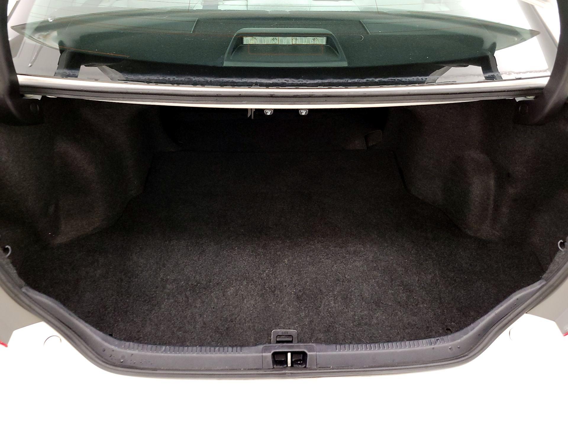 Thumbnail: 2016 Toyota Camry - 20