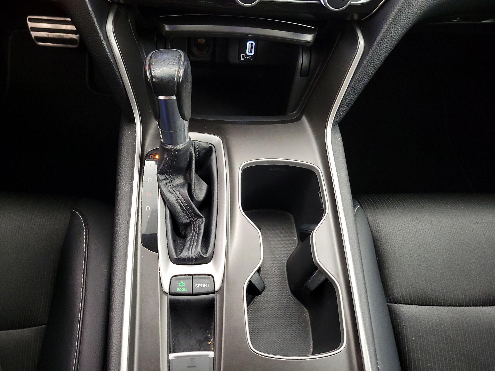 Thumbnail: 2018 Honda Accord - 17