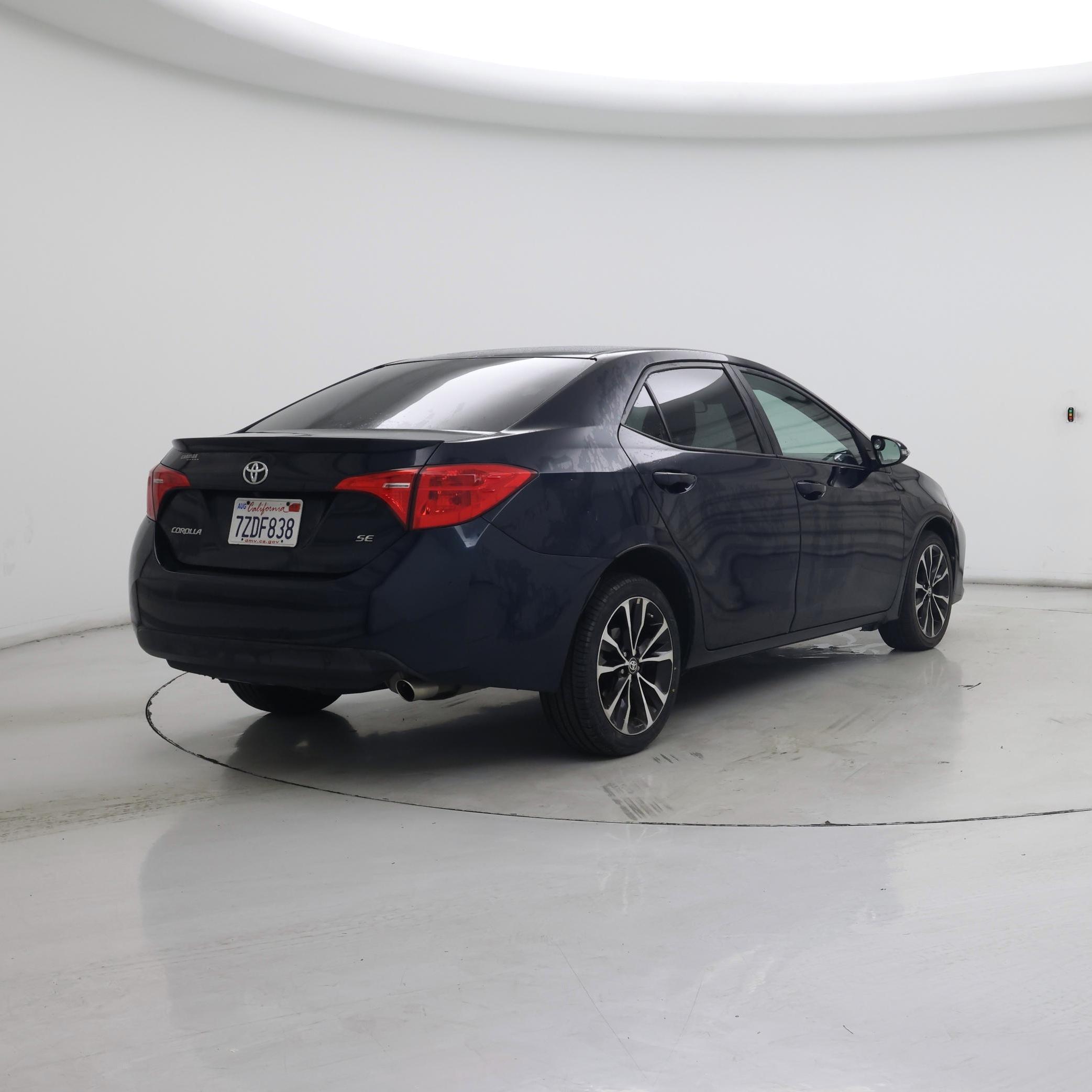 Thumbnail: 2017 Toyota Corolla - 8