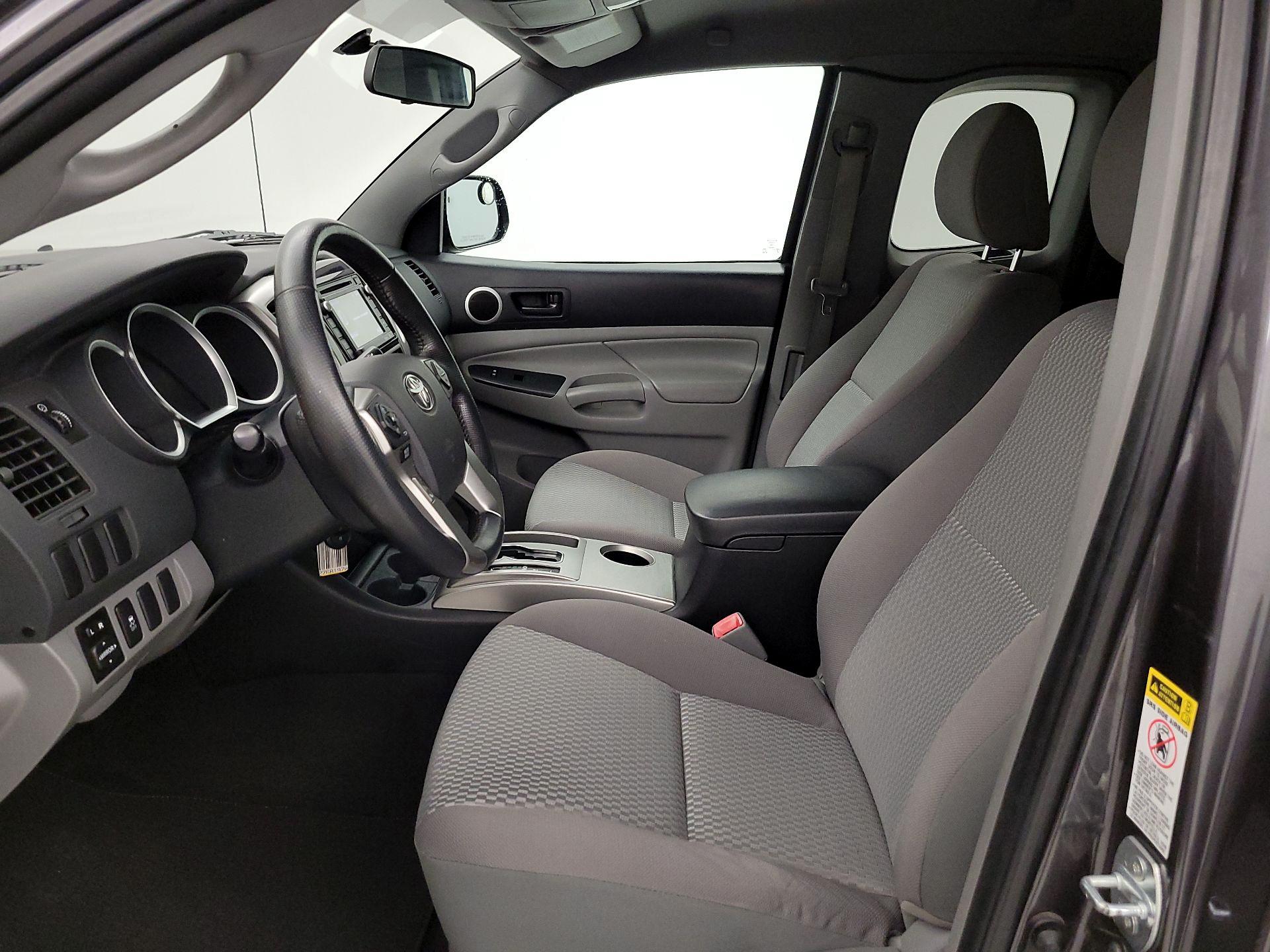 Thumbnail: 2014 Toyota Tacoma - 11