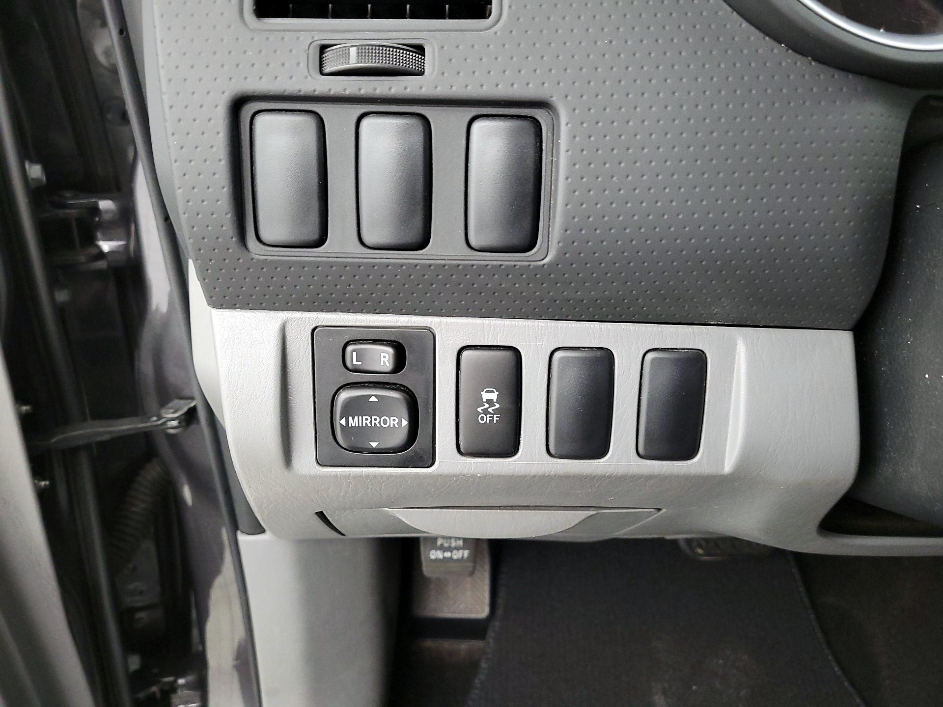 Thumbnail: 2014 Toyota Tacoma - 13