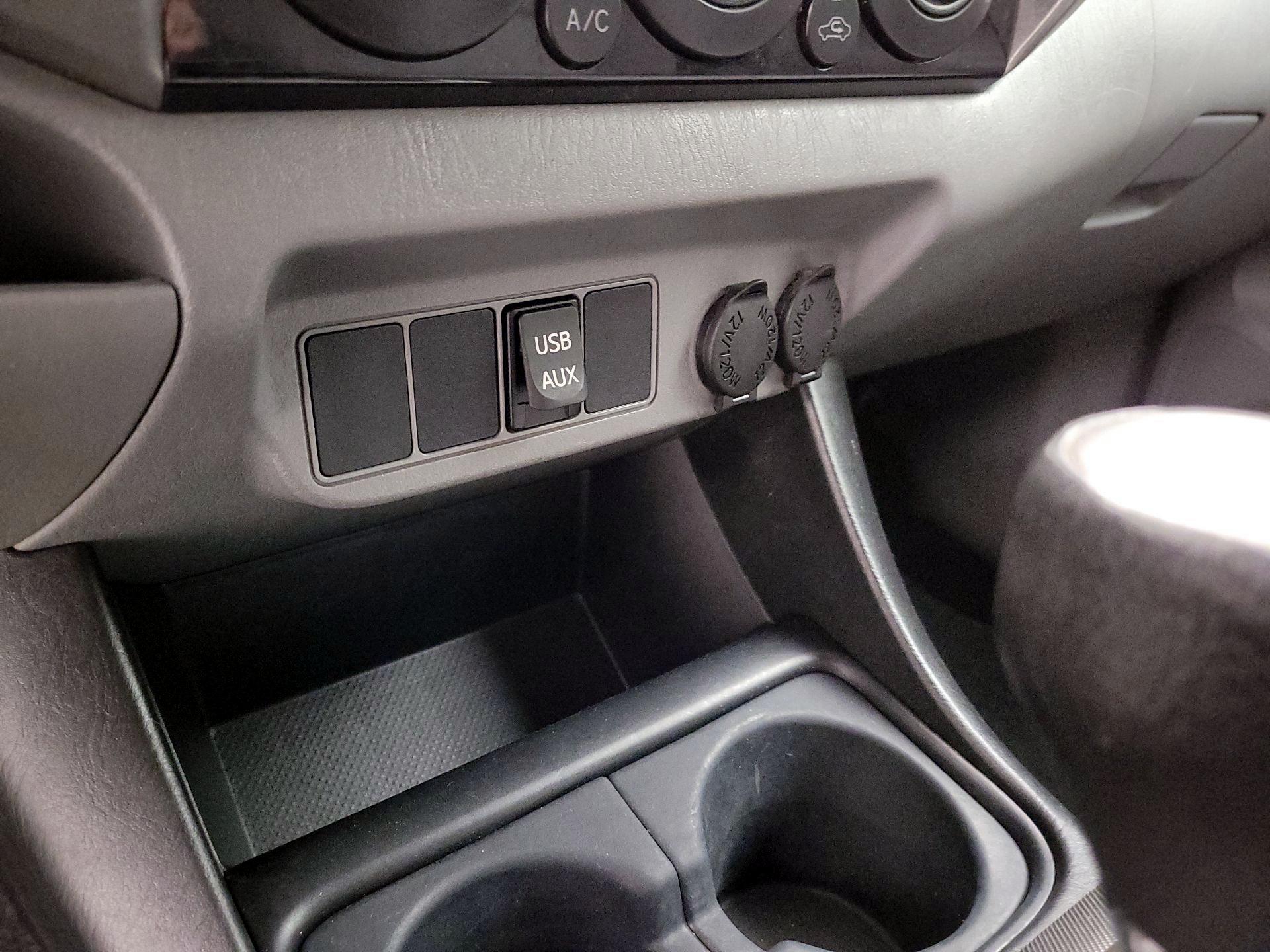 Thumbnail: 2014 Toyota Tacoma - 18