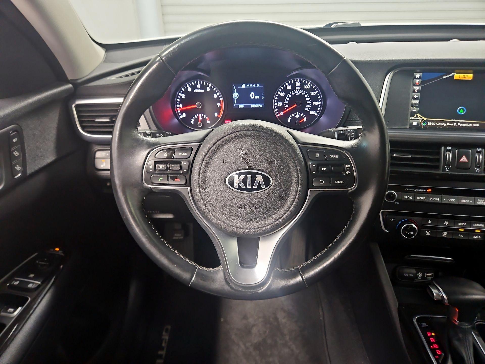 Thumbnail: 2016 Kia Optima - 10