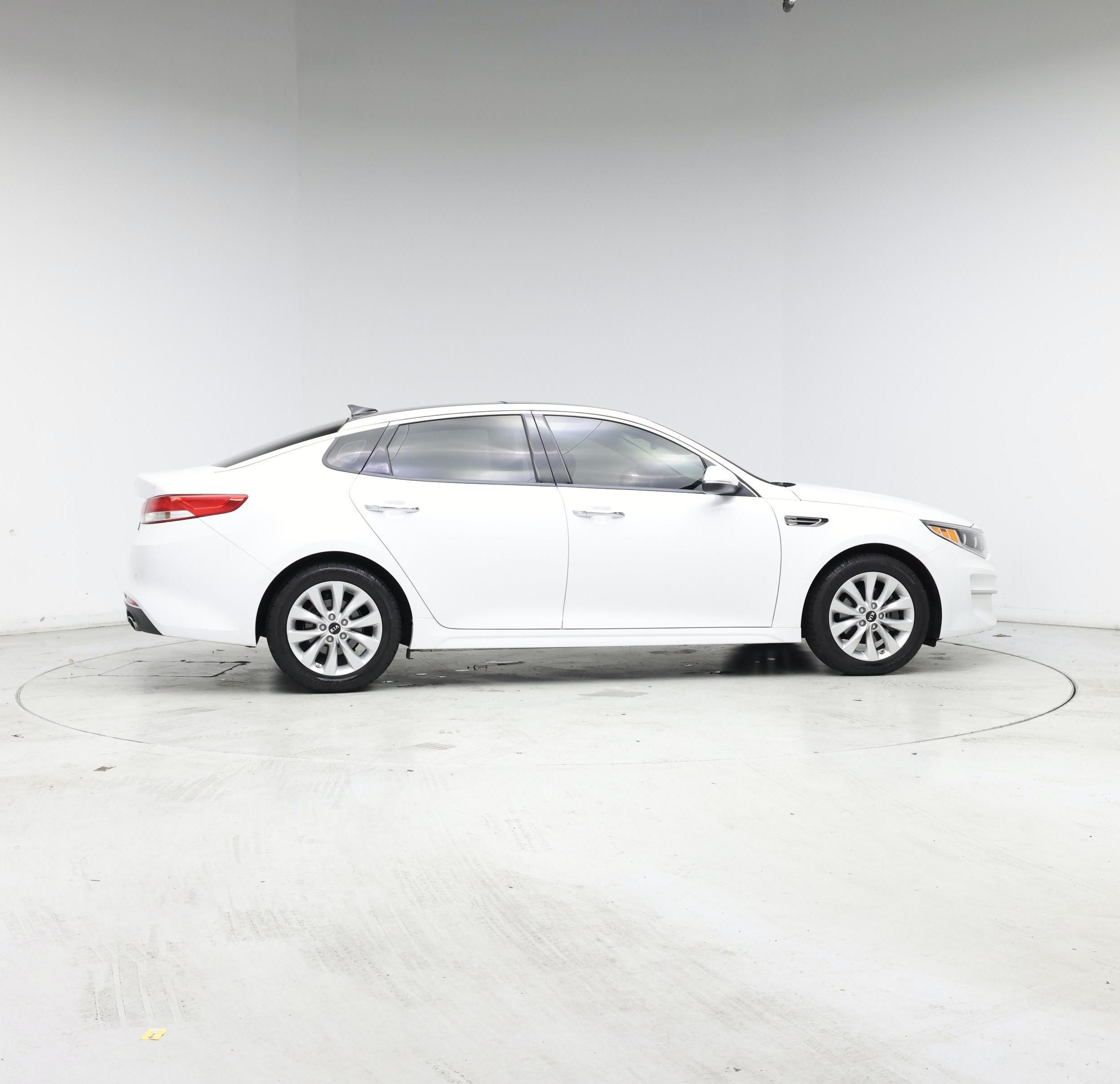 Thumbnail: 2016 Kia Optima - 7
