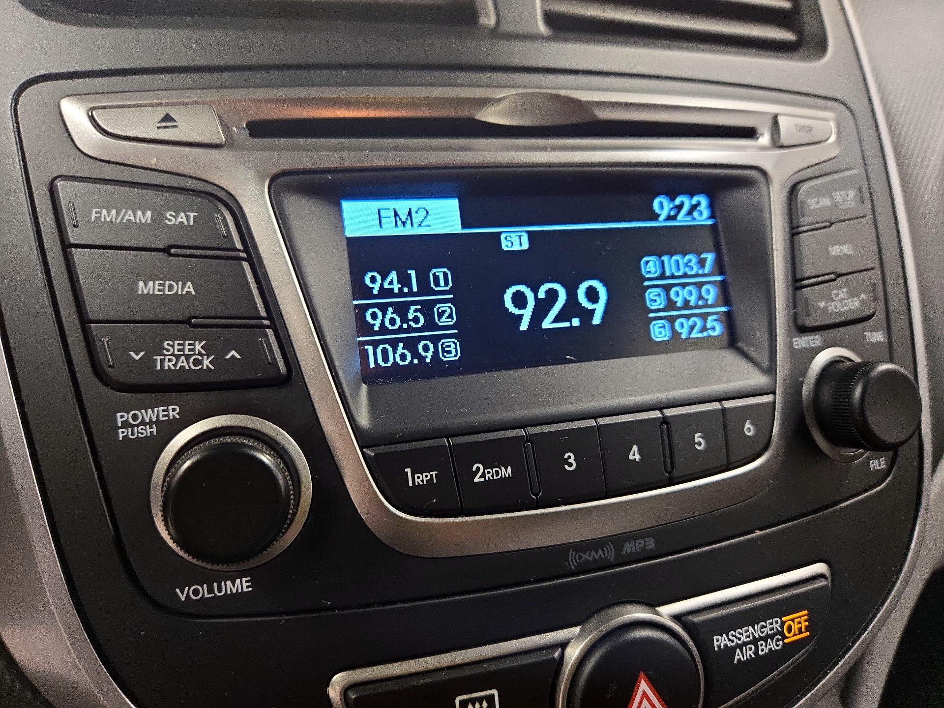 Thumbnail: 2017 Hyundai Accent - 14