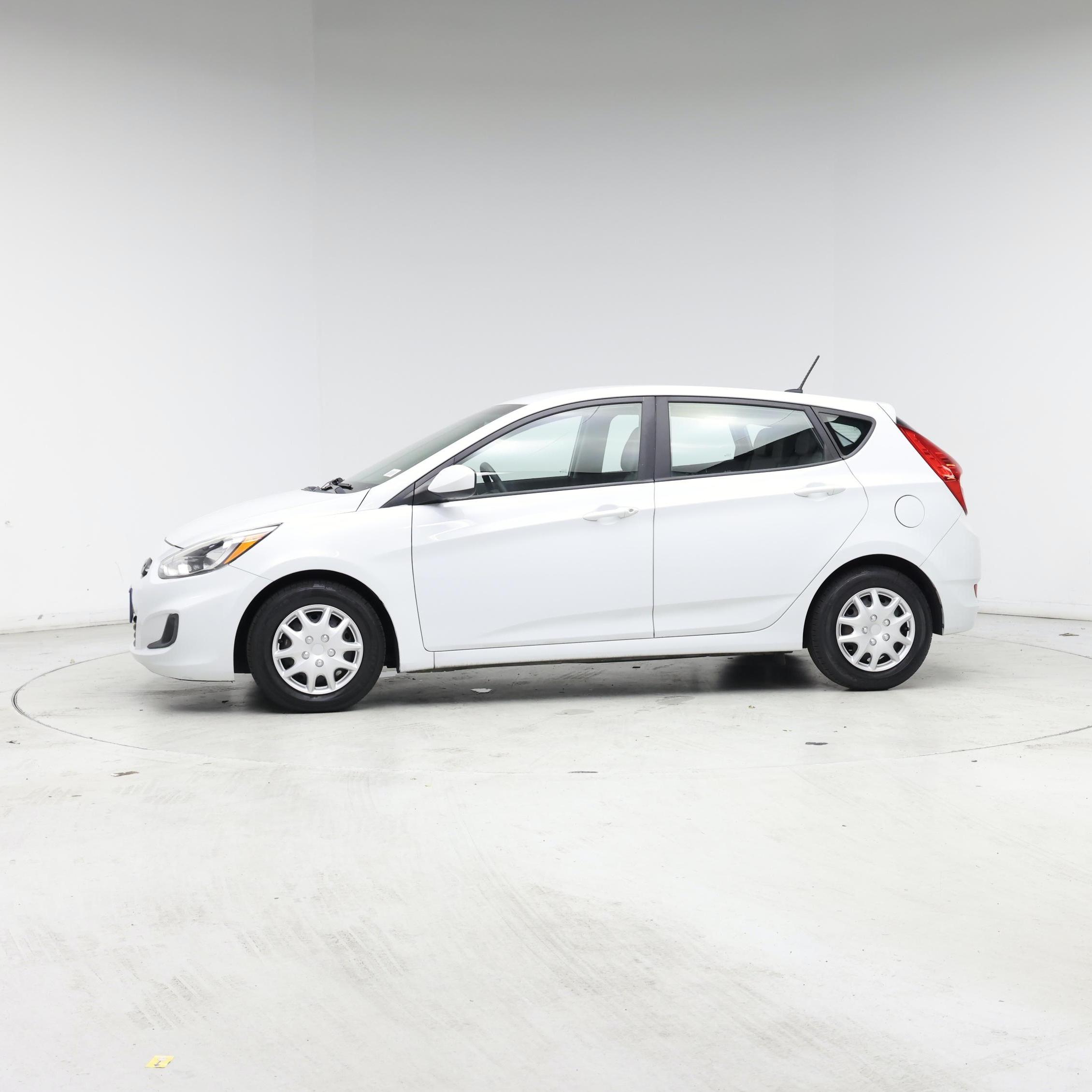 Thumbnail: 2017 Hyundai Accent - 3