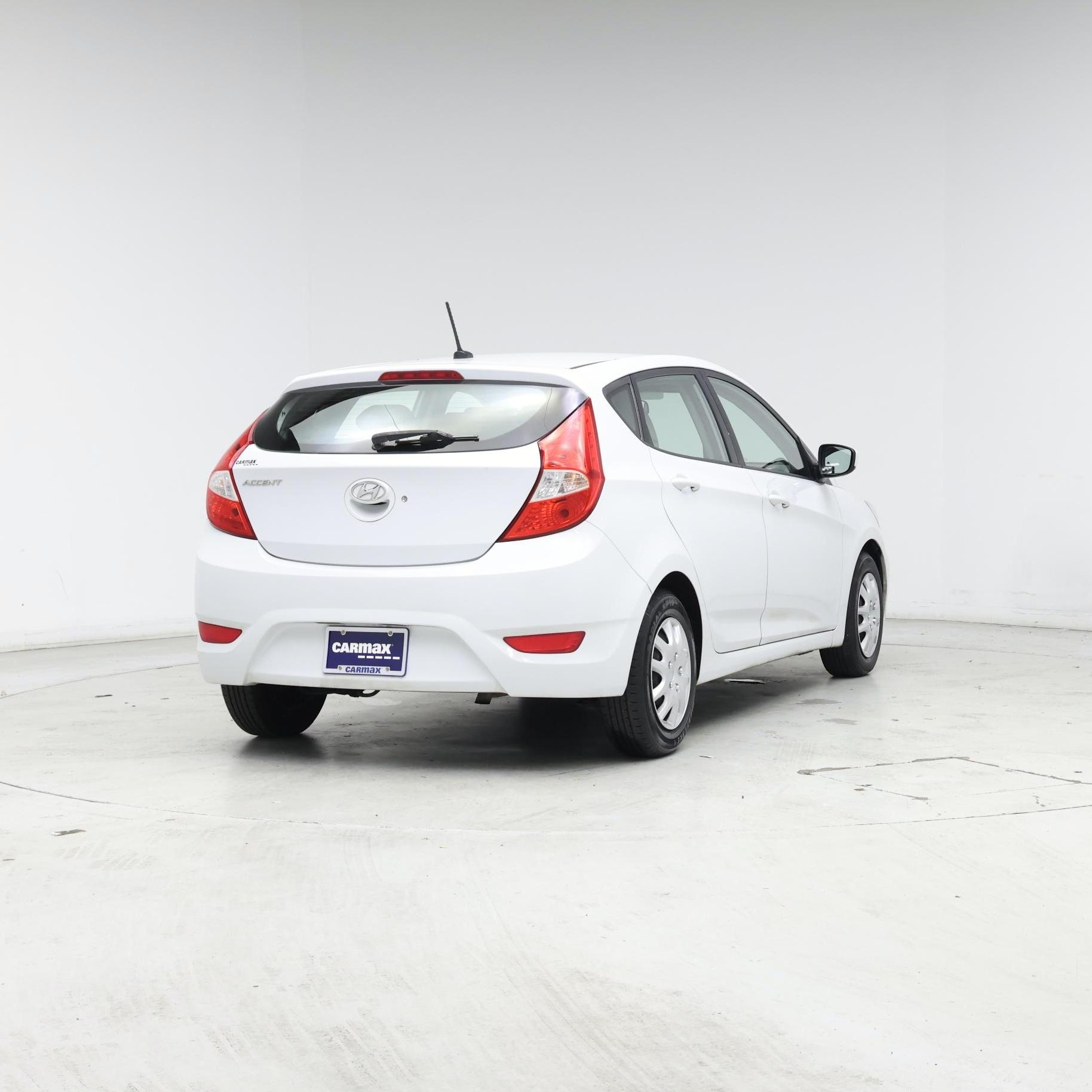Thumbnail: 2017 Hyundai Accent - 8