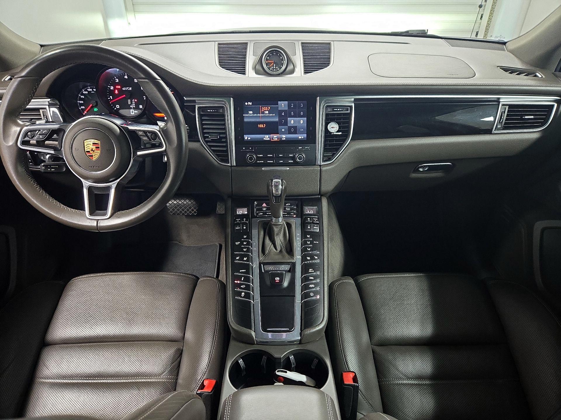 Thumbnail: 2018 Porsche Macan - 9