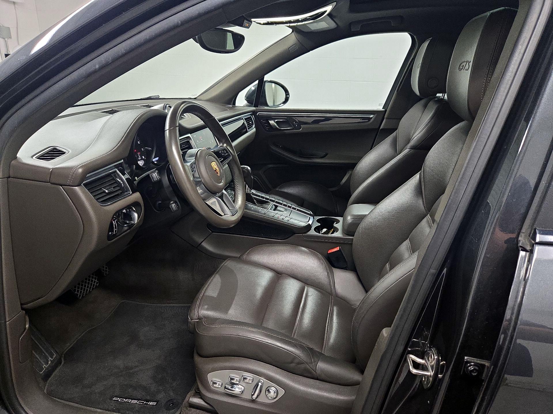 Thumbnail: 2018 Porsche Macan - 11