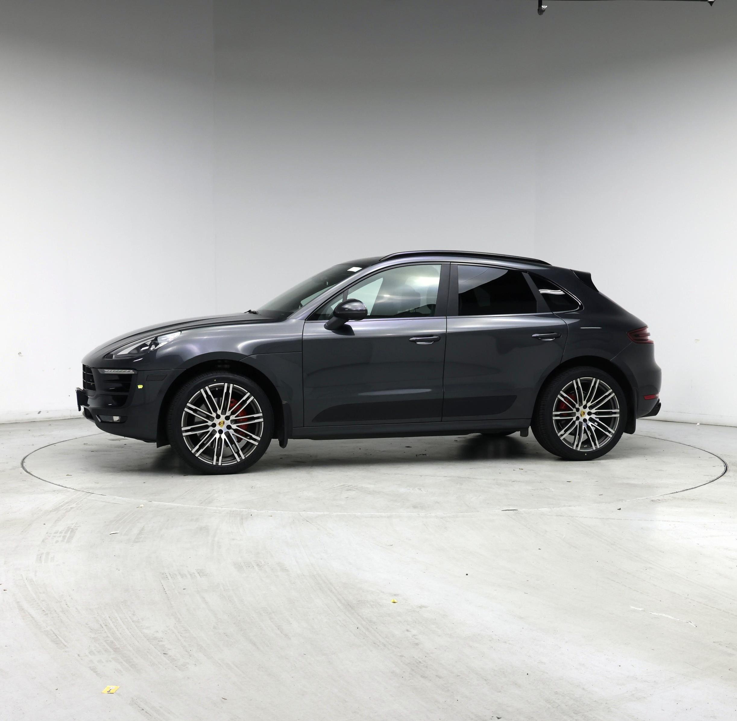 Thumbnail: 2018 Porsche Macan - 3
