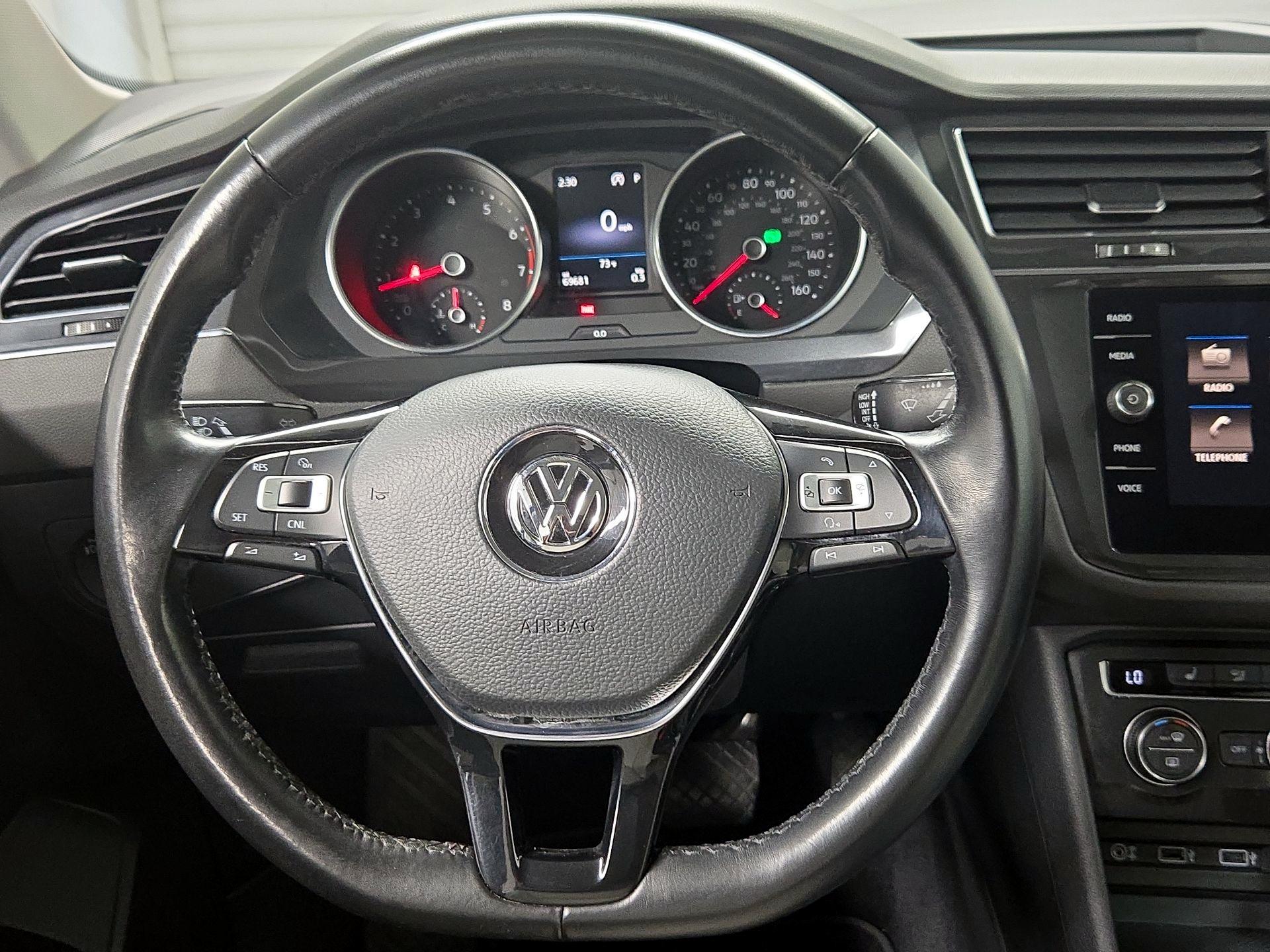 Thumbnail: 2018 Volkswagen Tiguan - 10